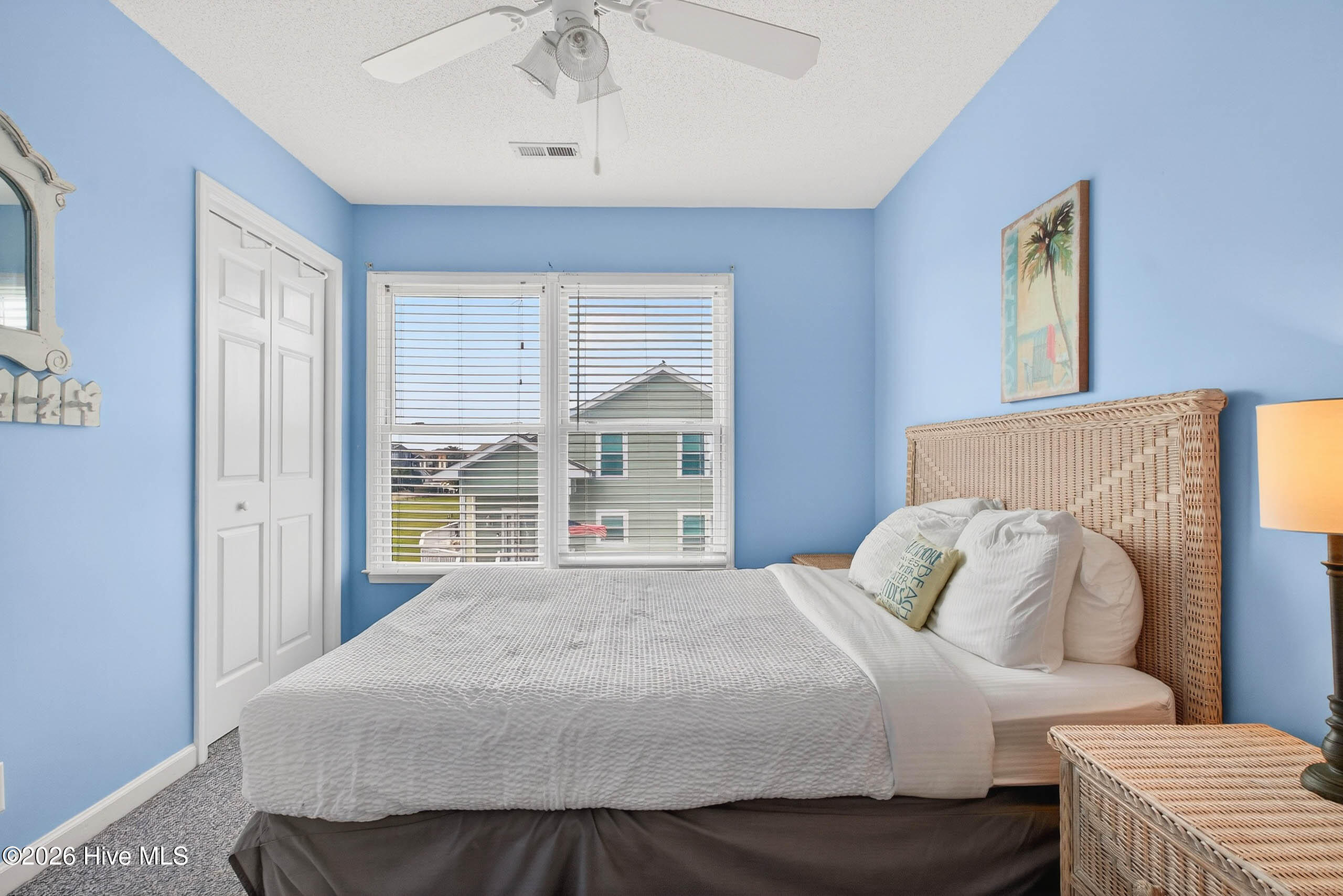 100563035 | Photo 38