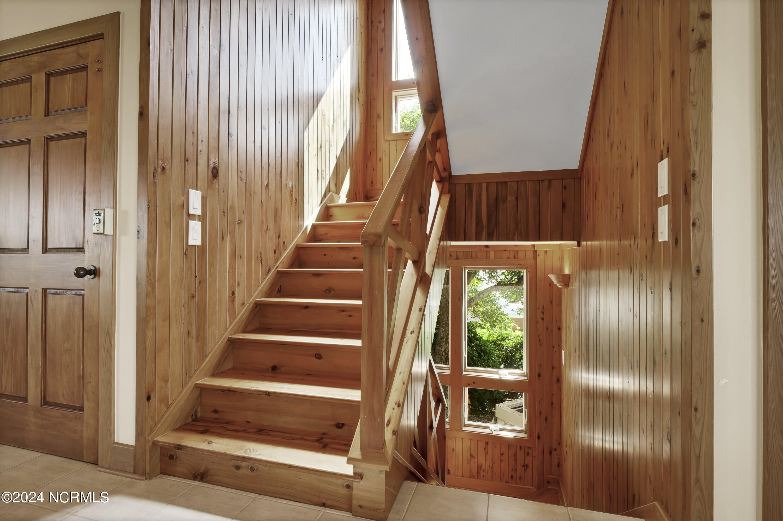 100492123 | Photo 28