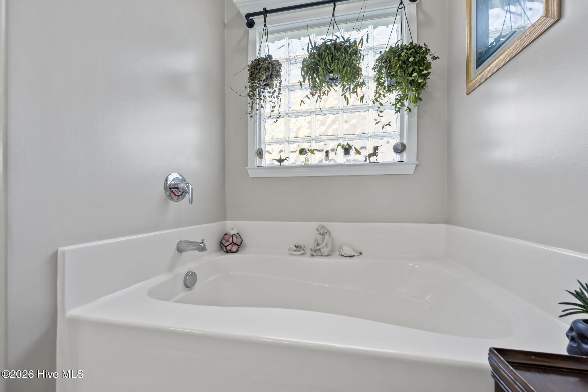 100560340 | Photo 24