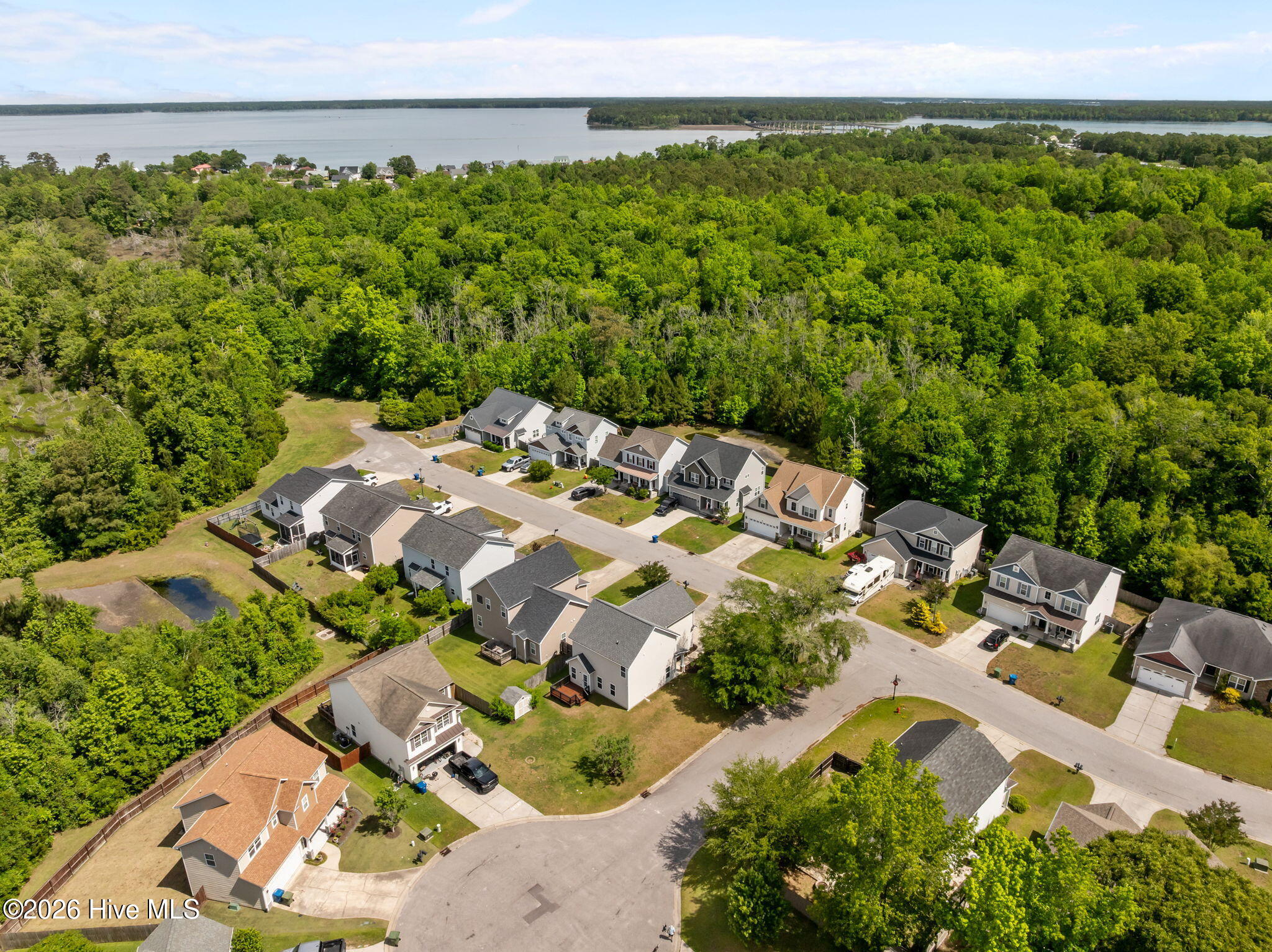 100570344 | Photo 46