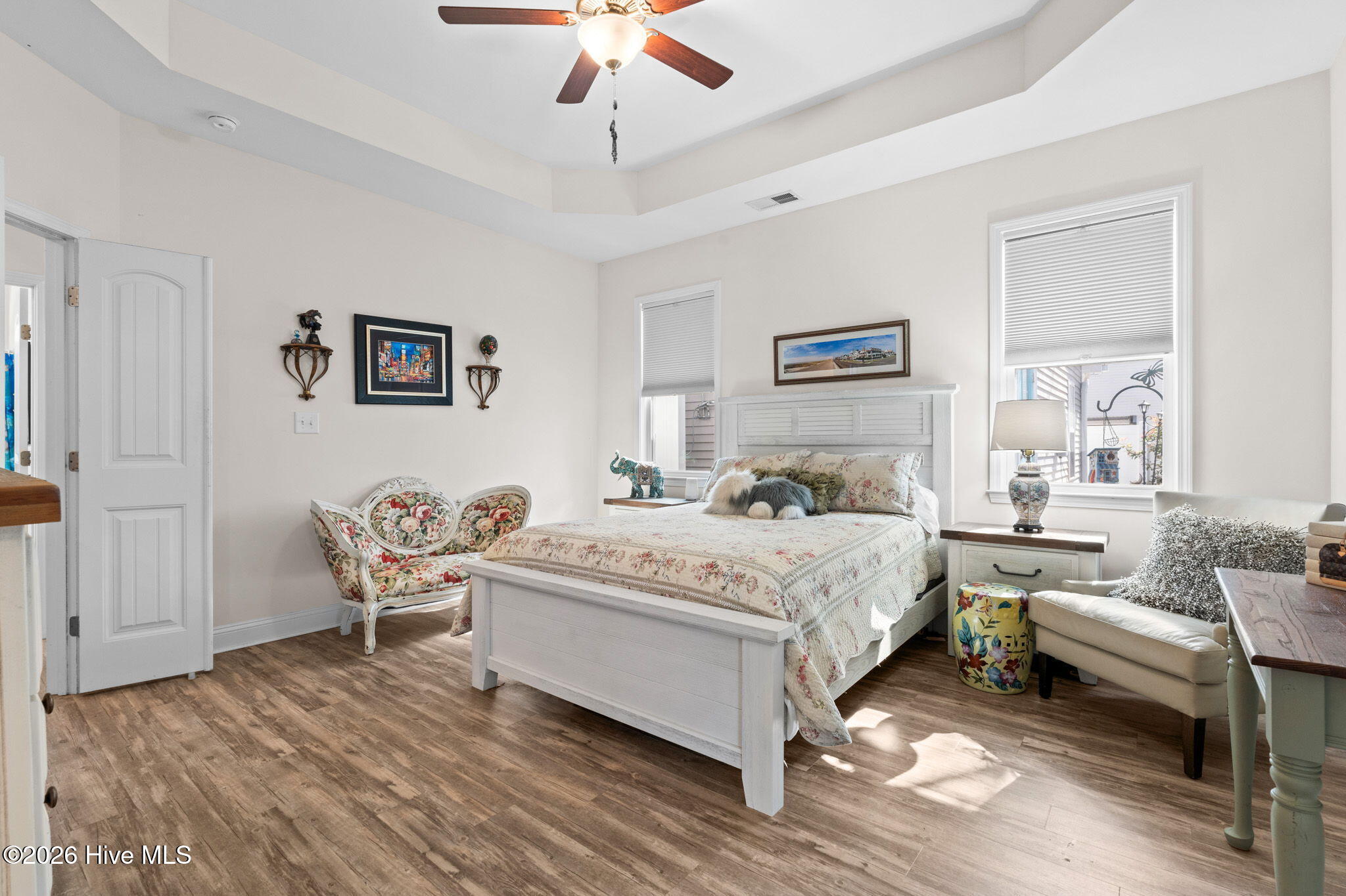 100564340 | Photo 21