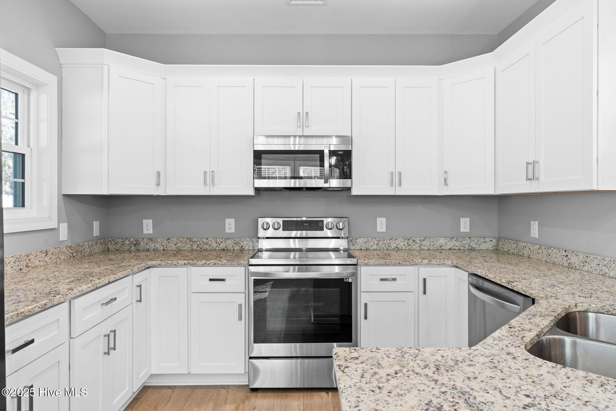 100544507 | Photo 22