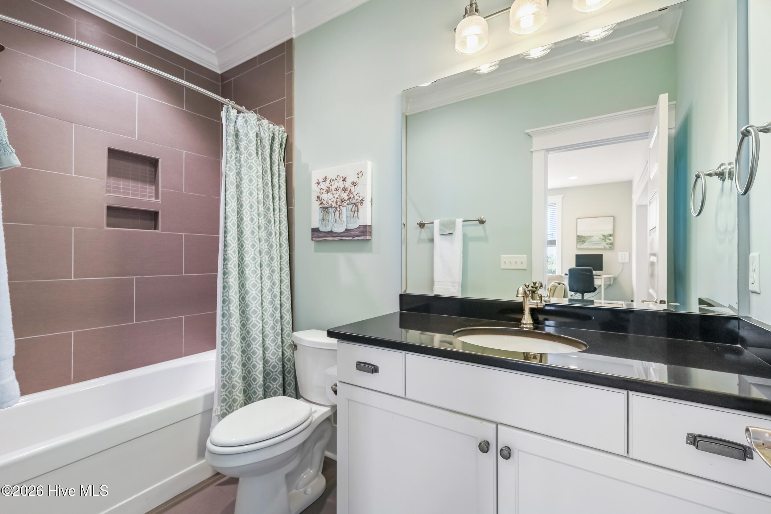 100553548 | Photo 12