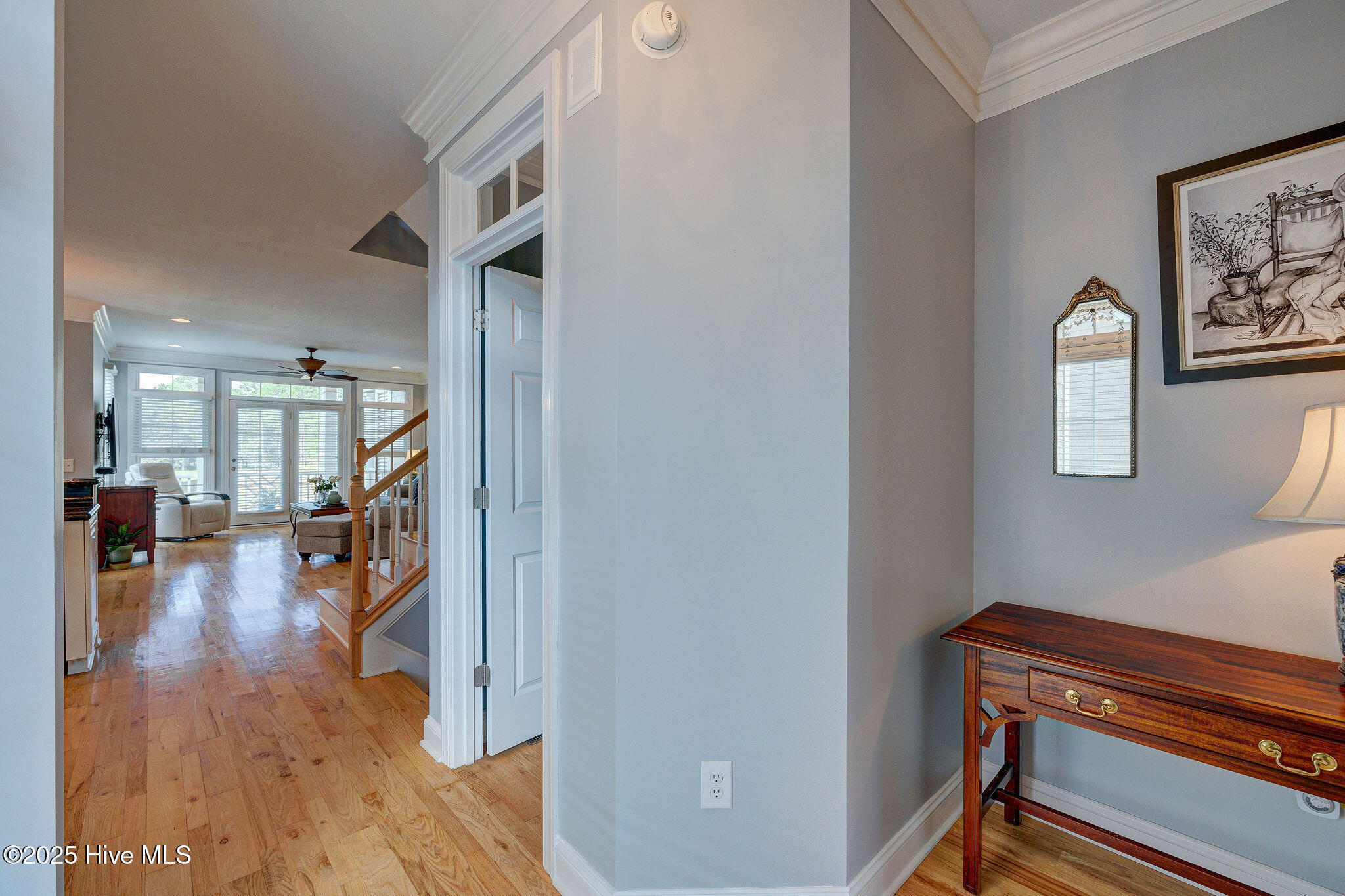 100533949 | Photo 10