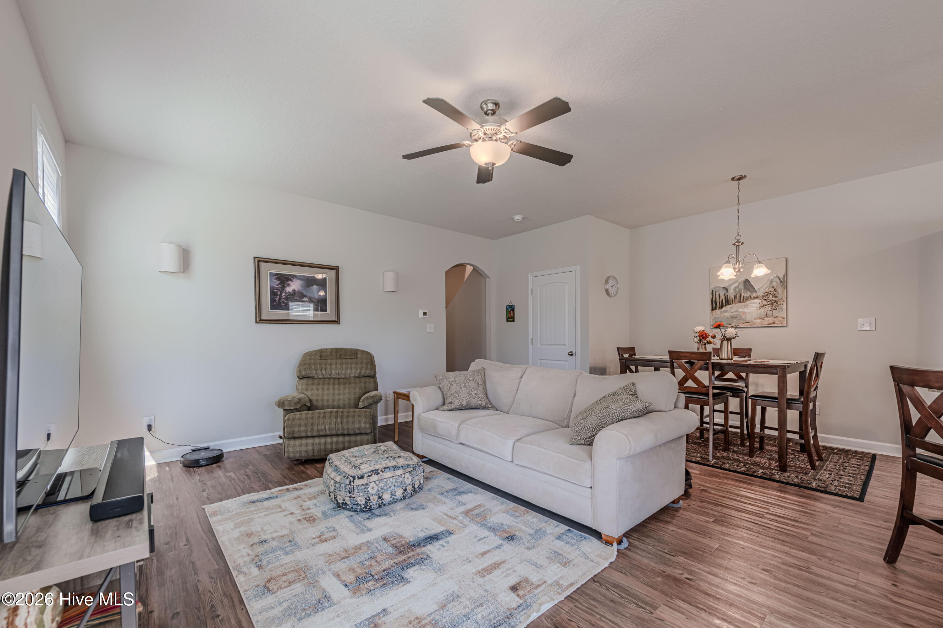 100565496 | Photo 16