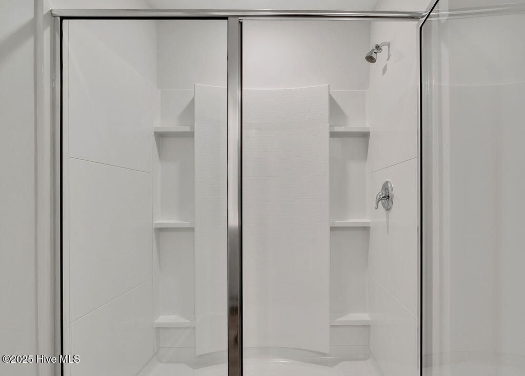 100531117 | Photo 22