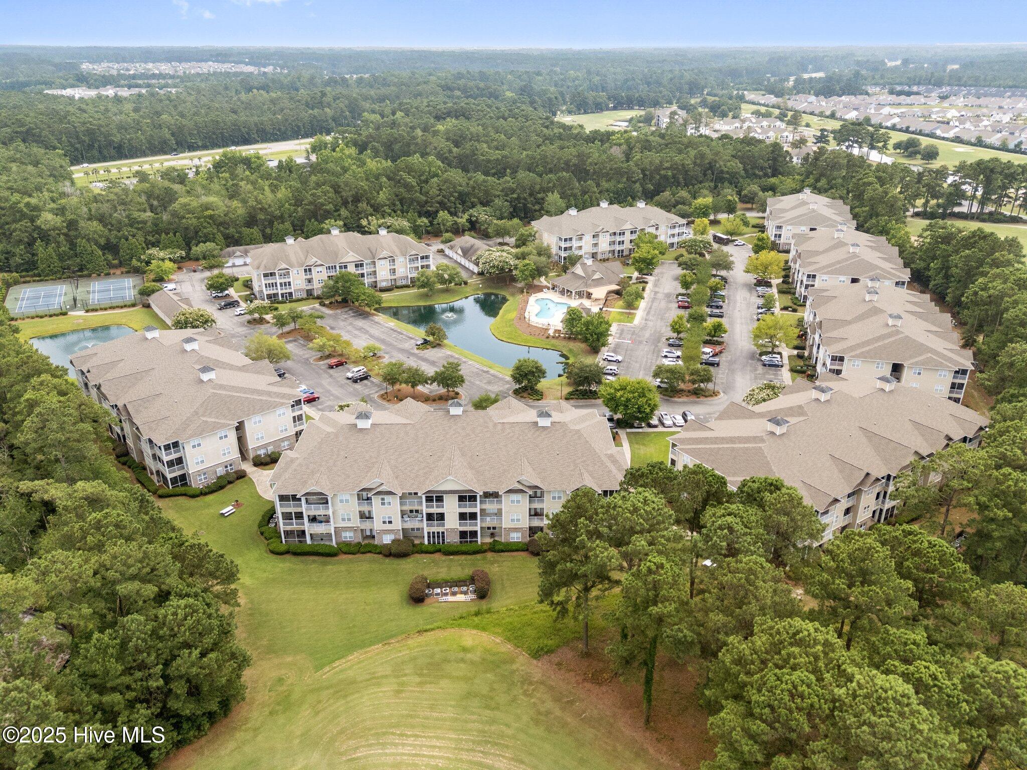 100514091 | Photo 33