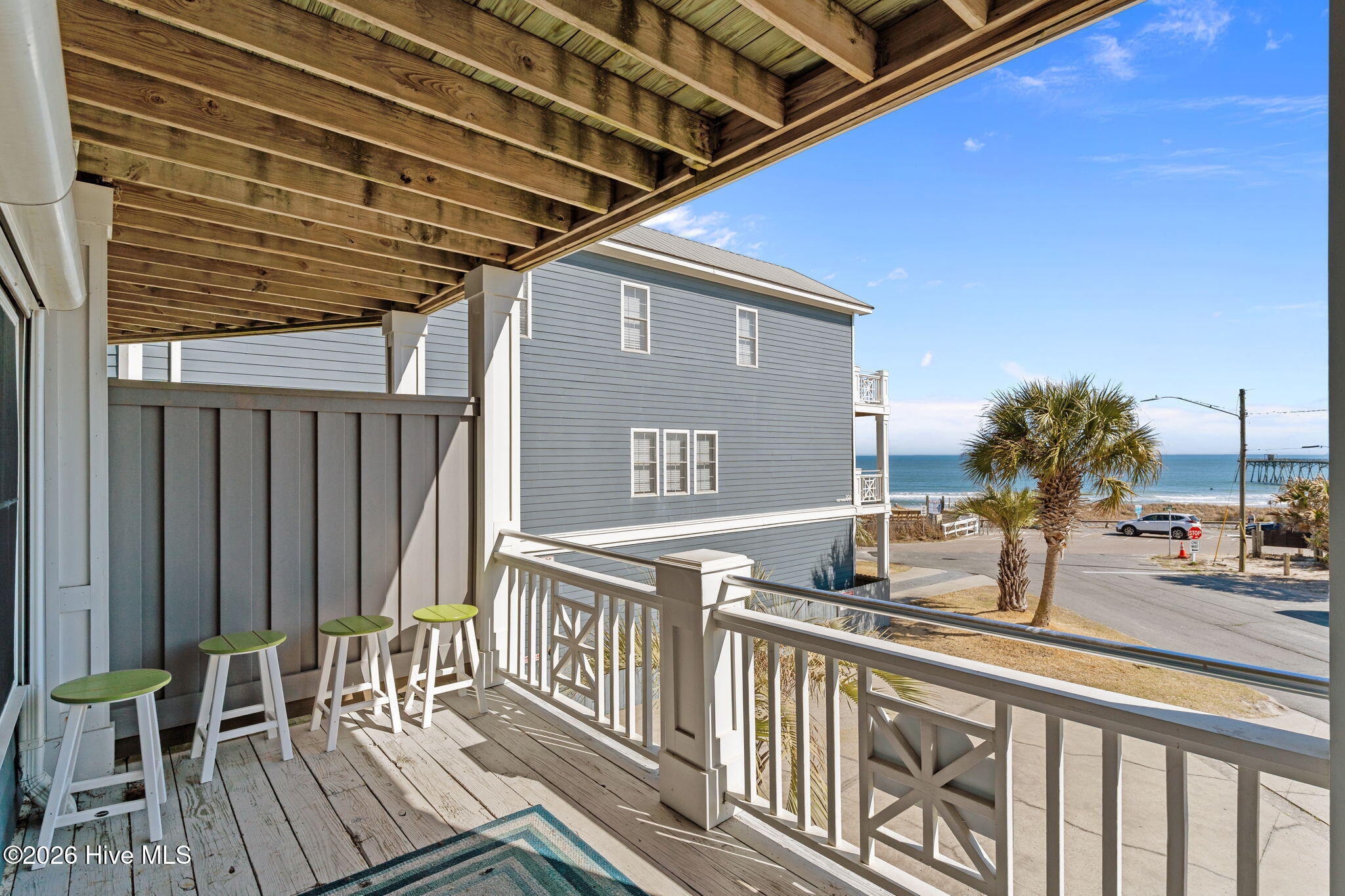 100530858 | Photo 28