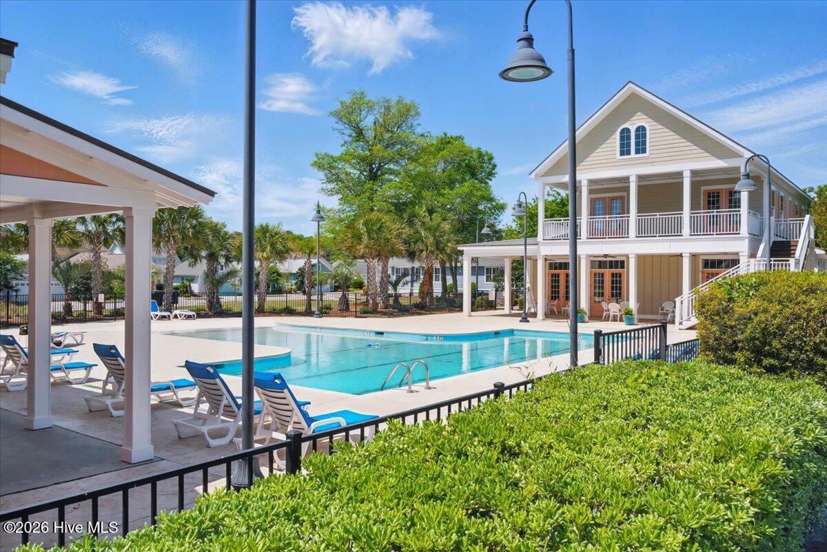 100547784 | Photo 56