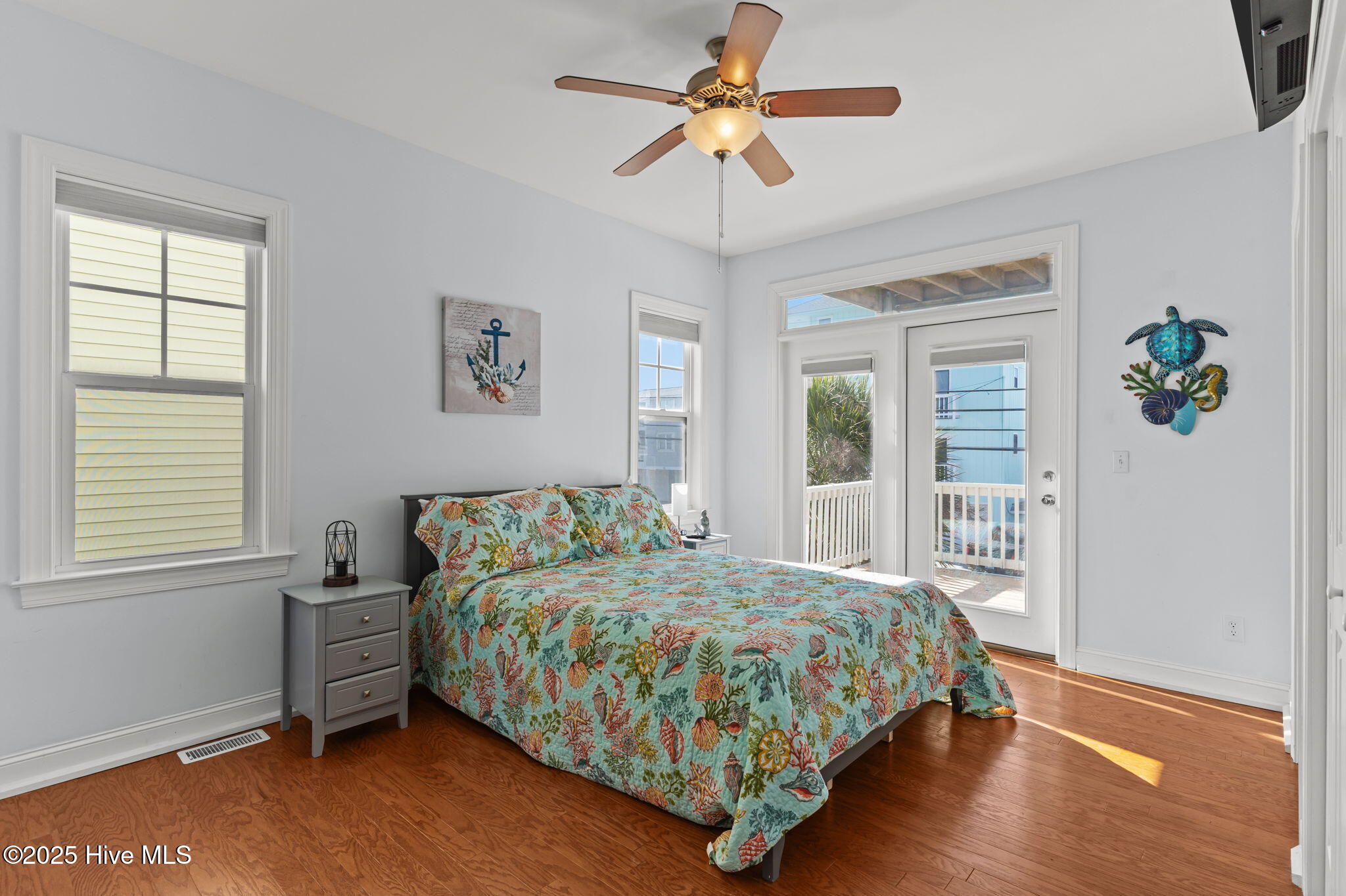 100540778 | Photo 13