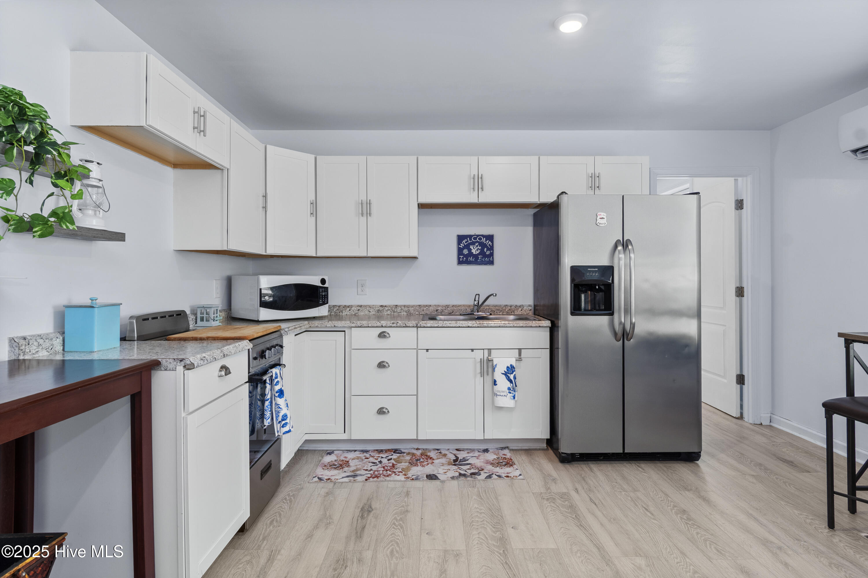 100520173 | Photo 49