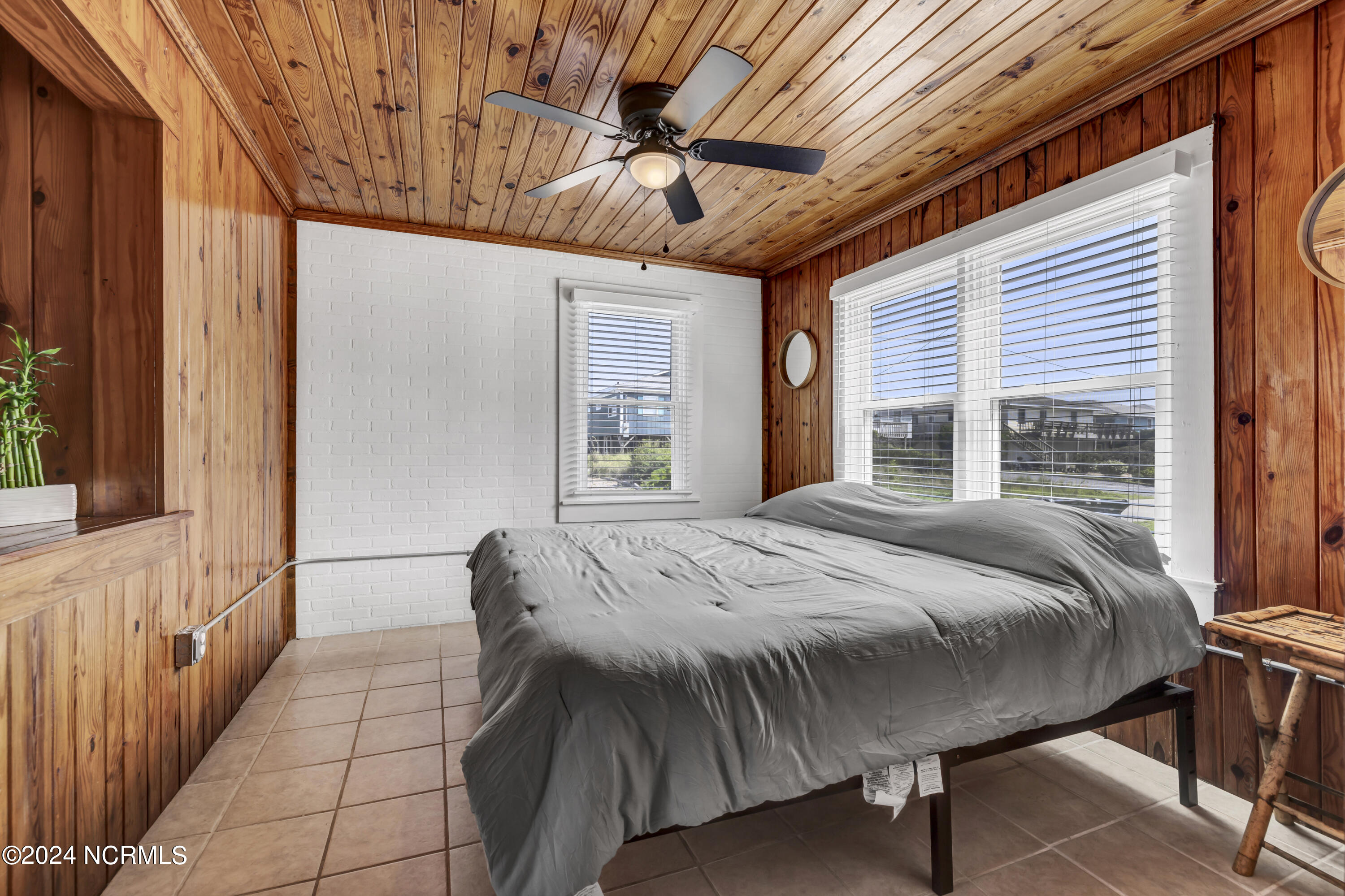 Undisclosed Address, Topsail Beach, NC, 28445