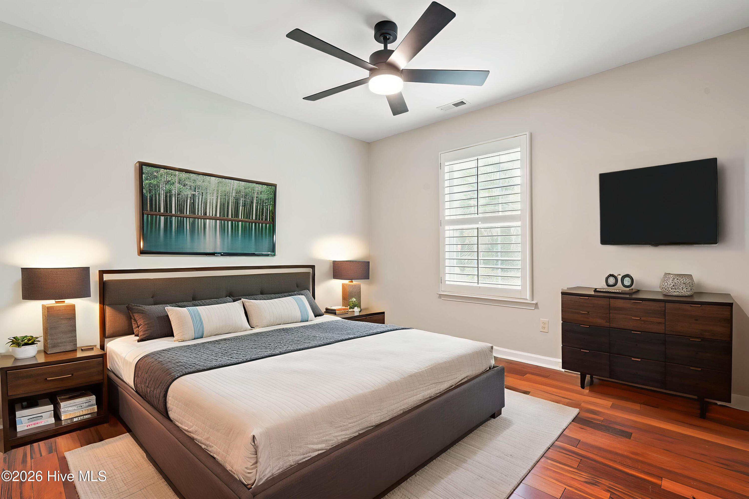 100538877 | Photo 29