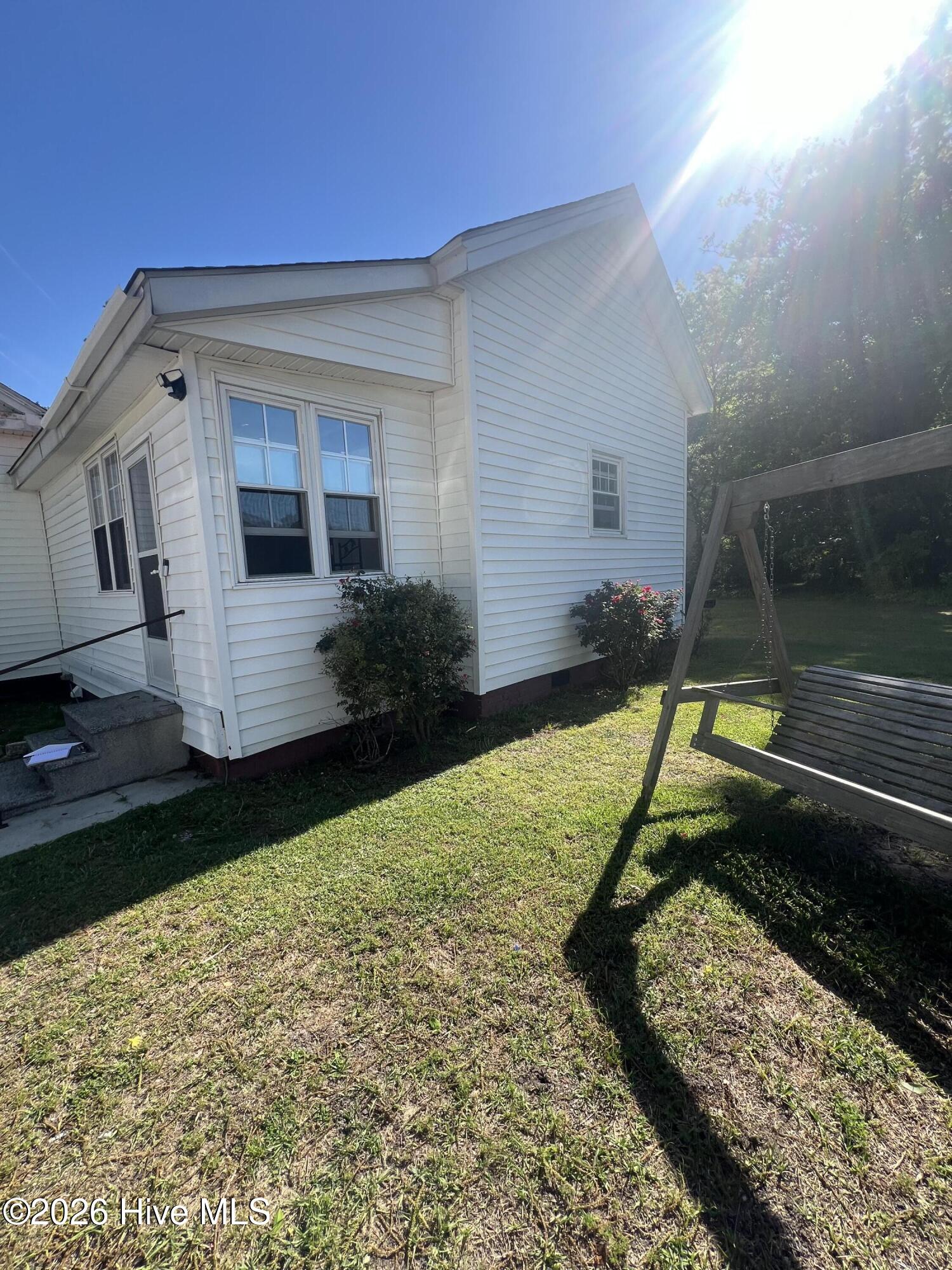 183 Nc 124 West