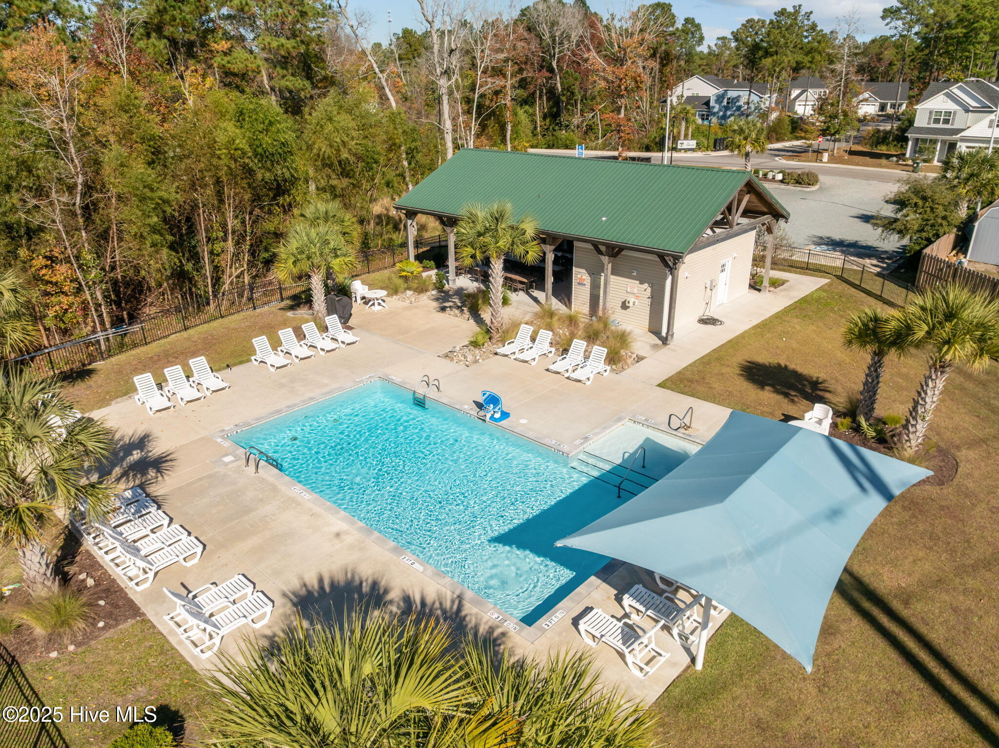 100529774 | Photo 32