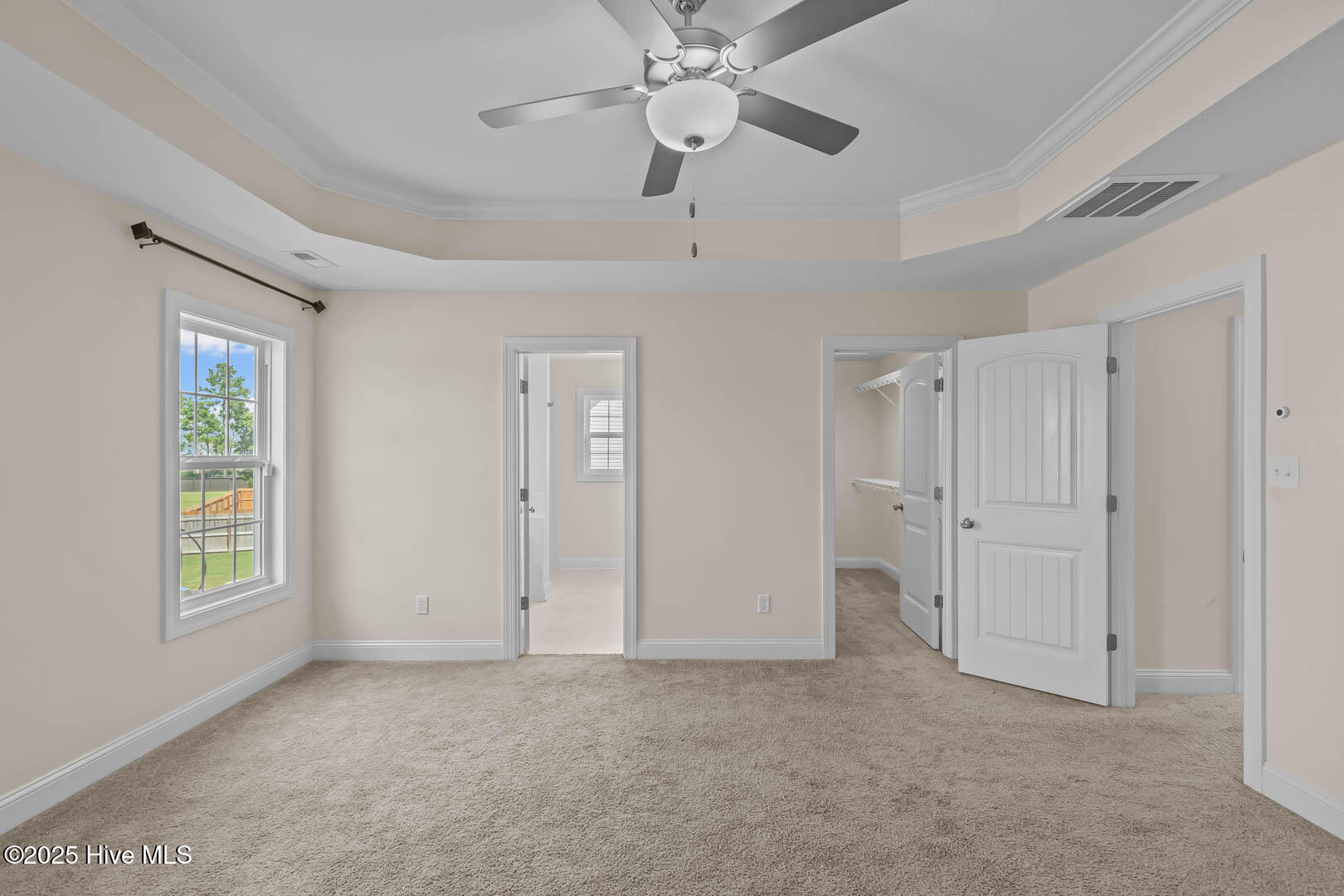 100520139 | Photo 27