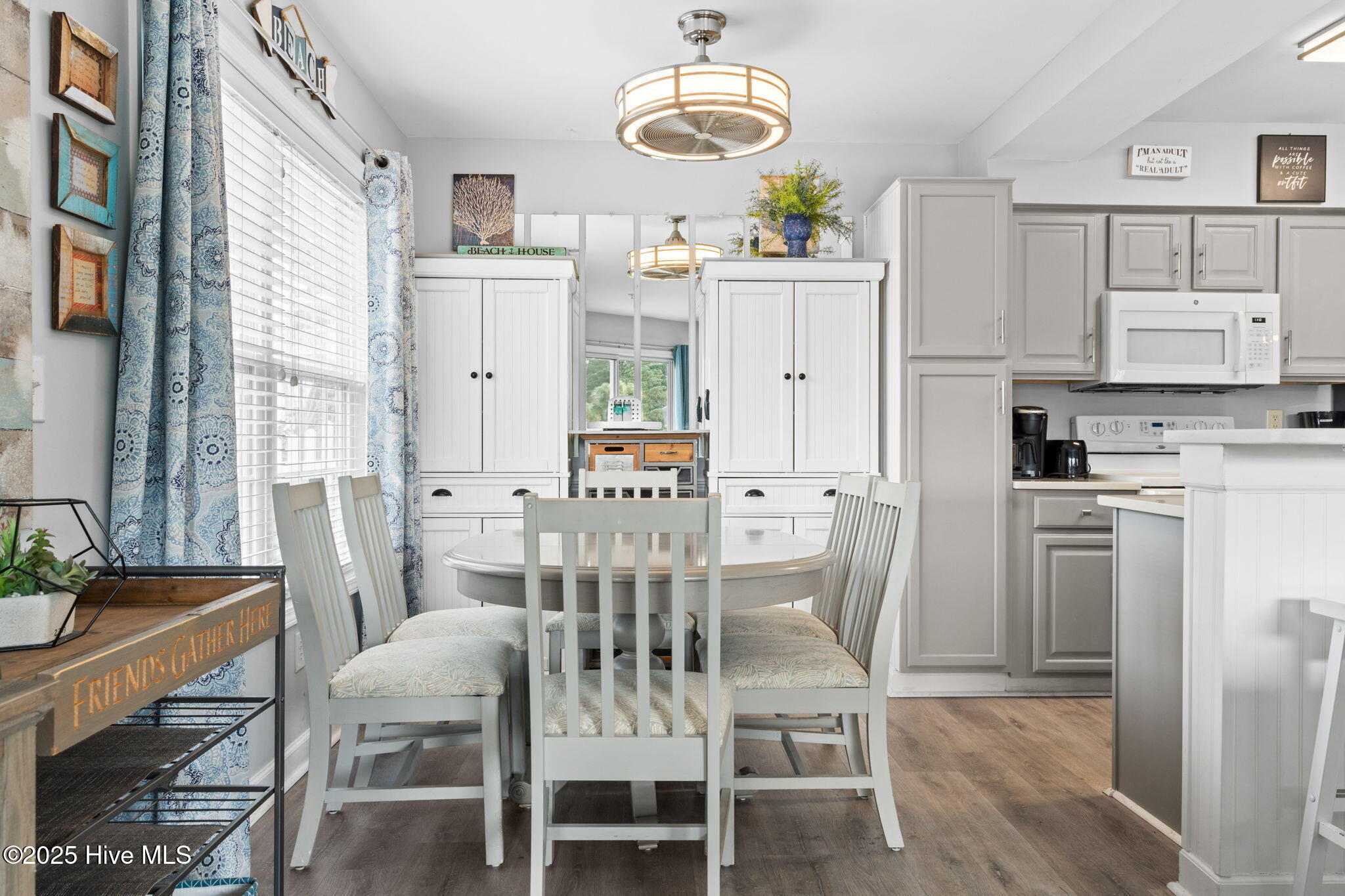 100538778 | Photo 33