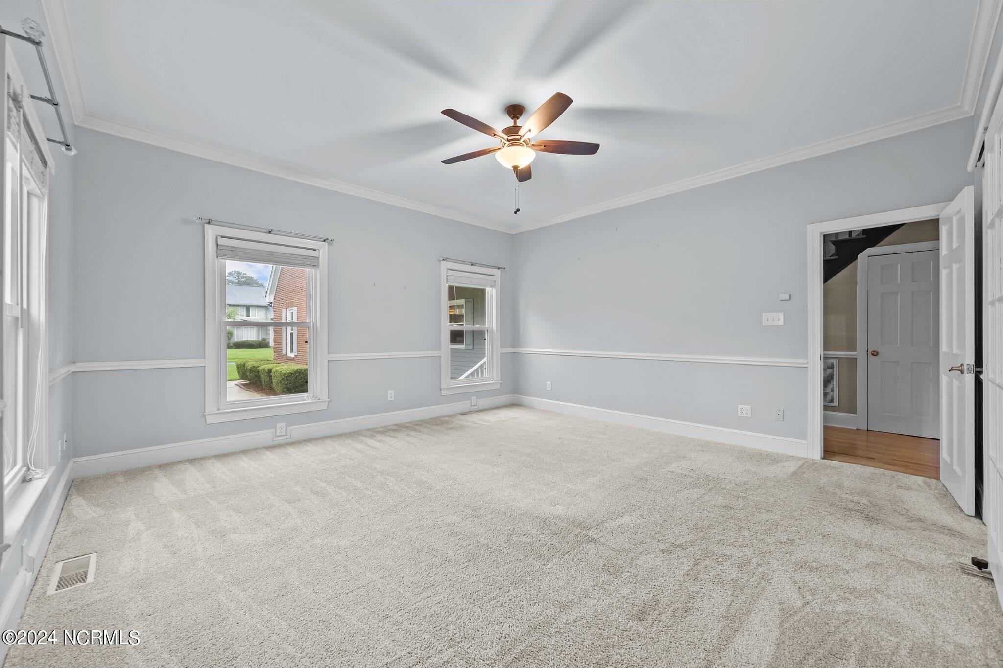 100528351 | Photo 26