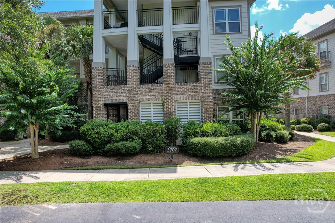 Building 2700 with 2704 in the 1st floor on the ri