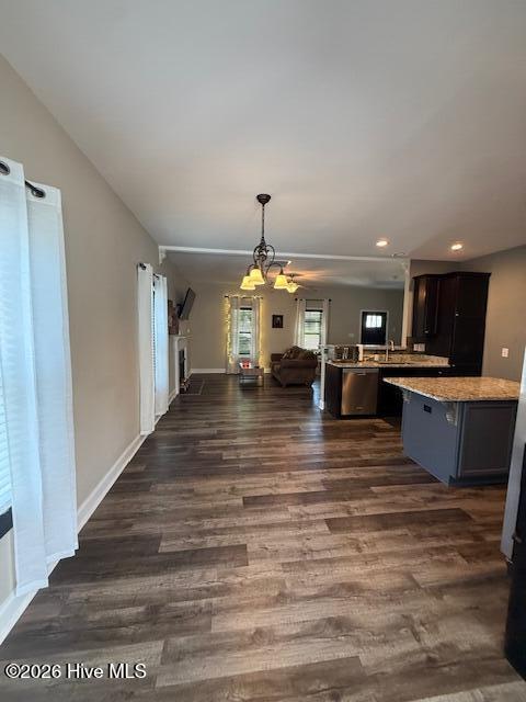 100568953 | Photo 12