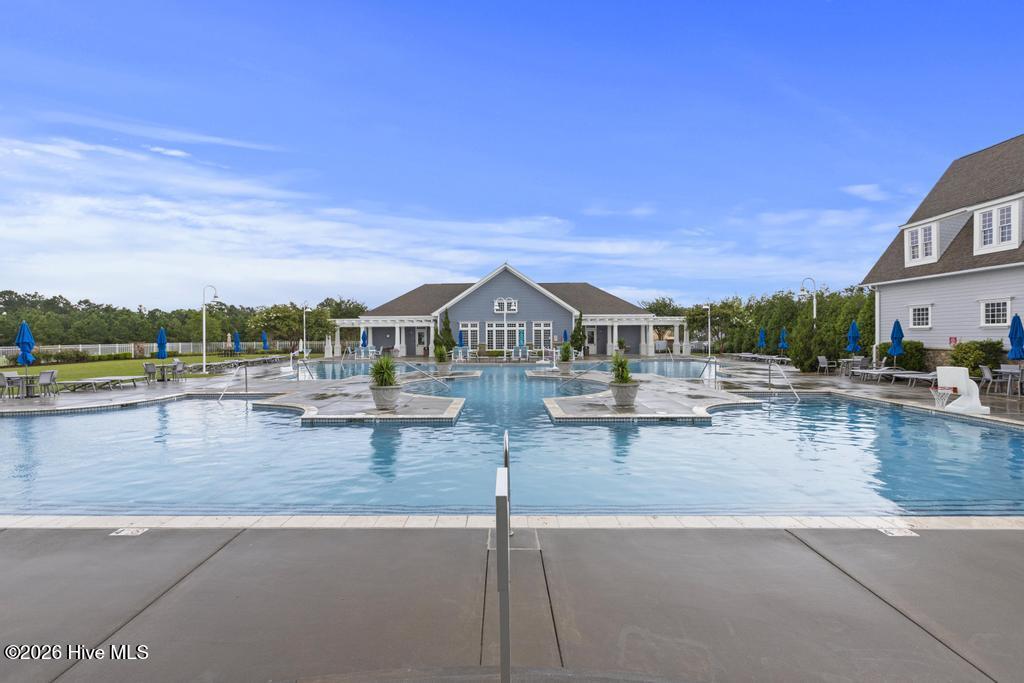 100558898 | Photo 70