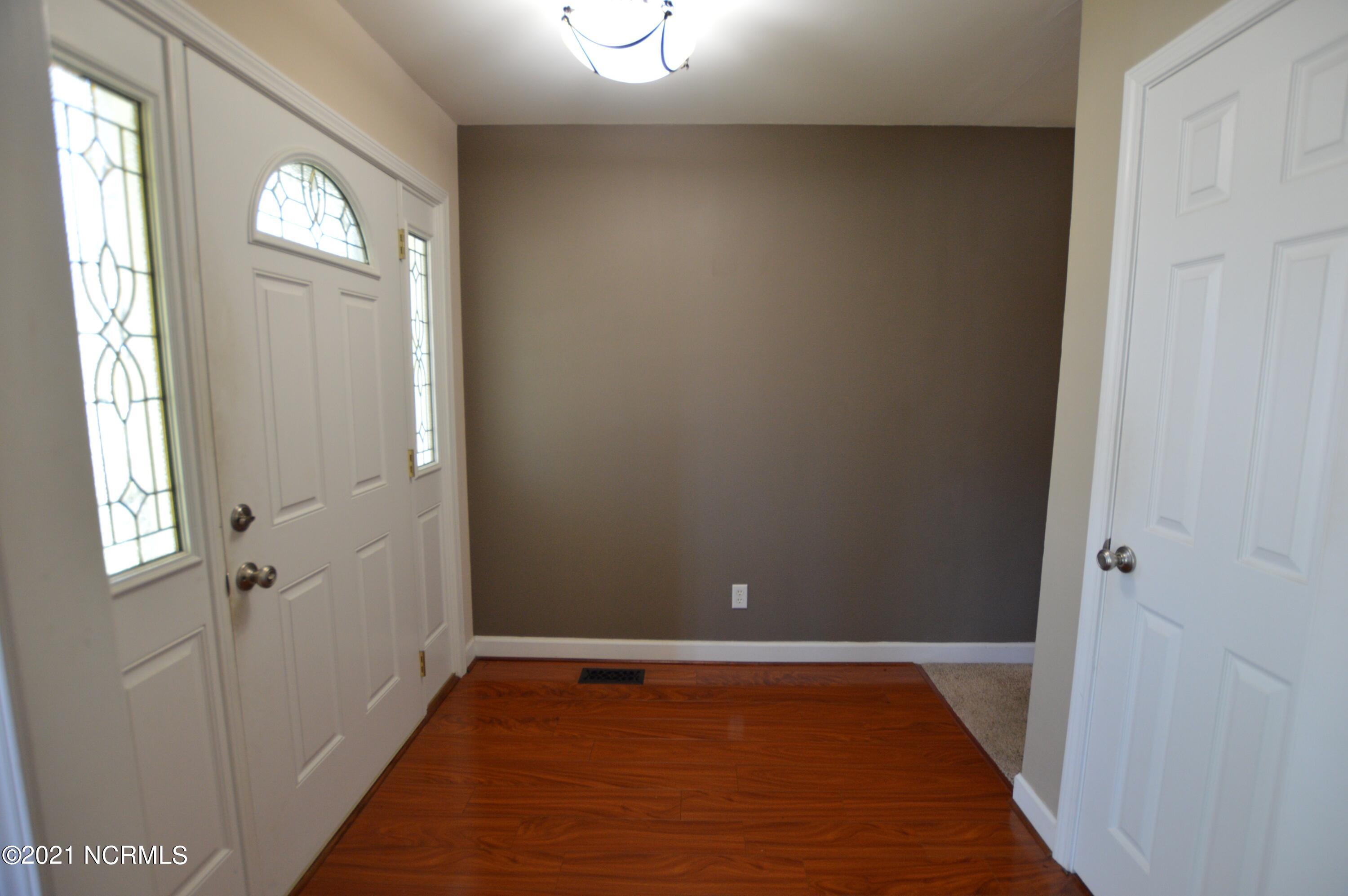 100562914 | Photo 13