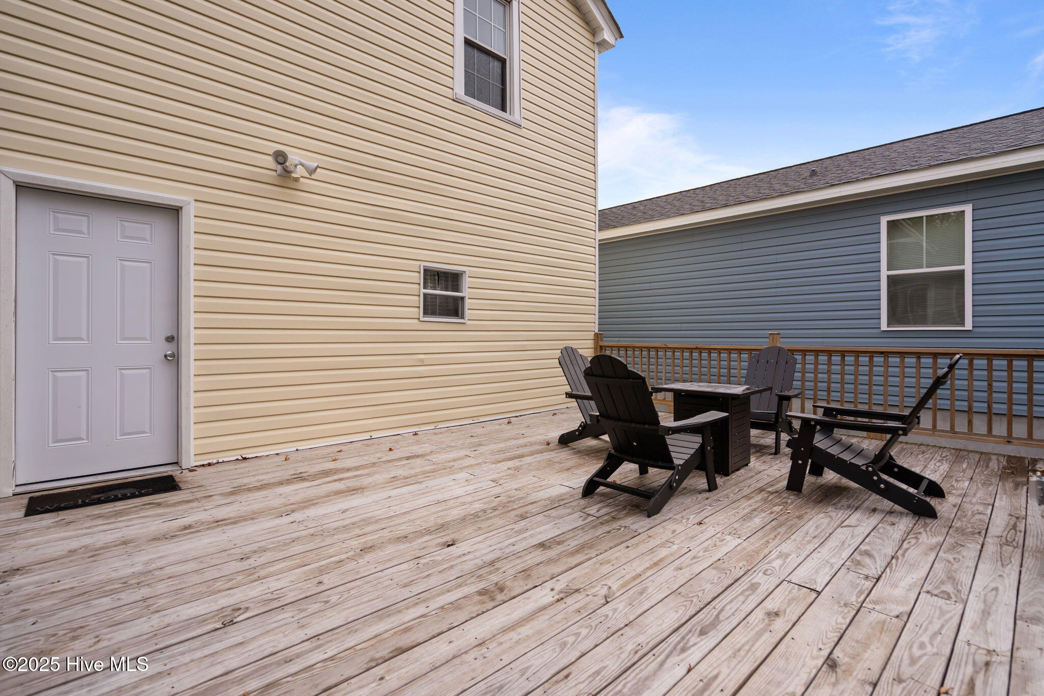 100544435 | Photo 40