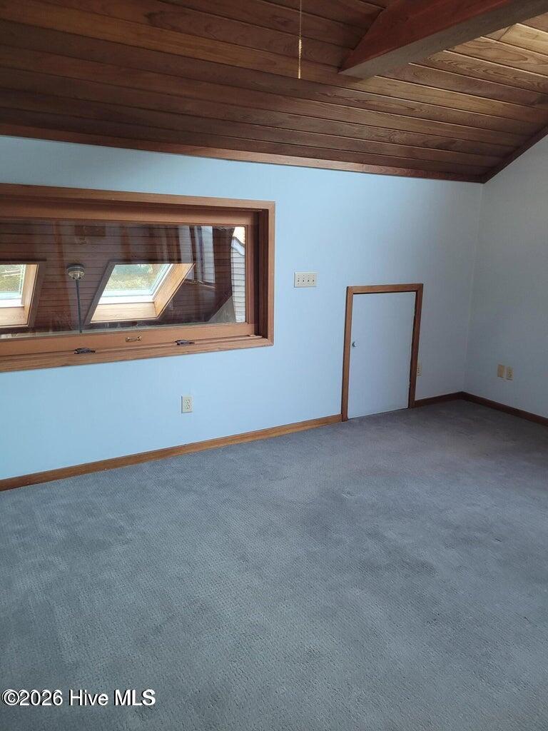 100549225 | Photo 34