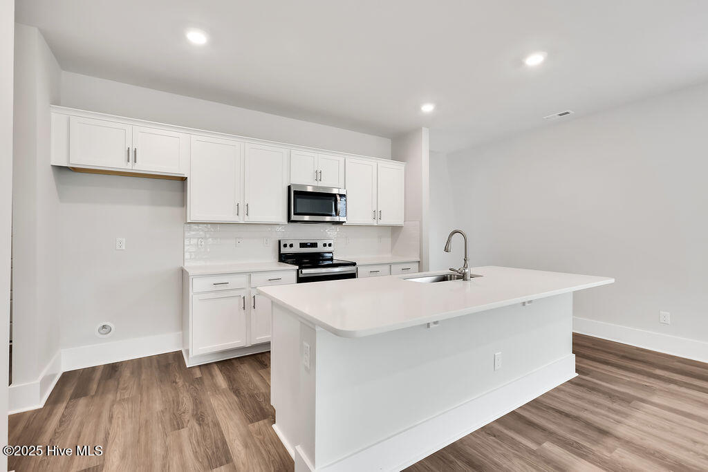 100537155 | Photo 10