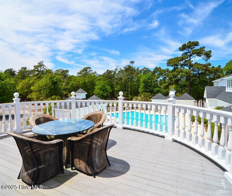 100493964 | Photo 17