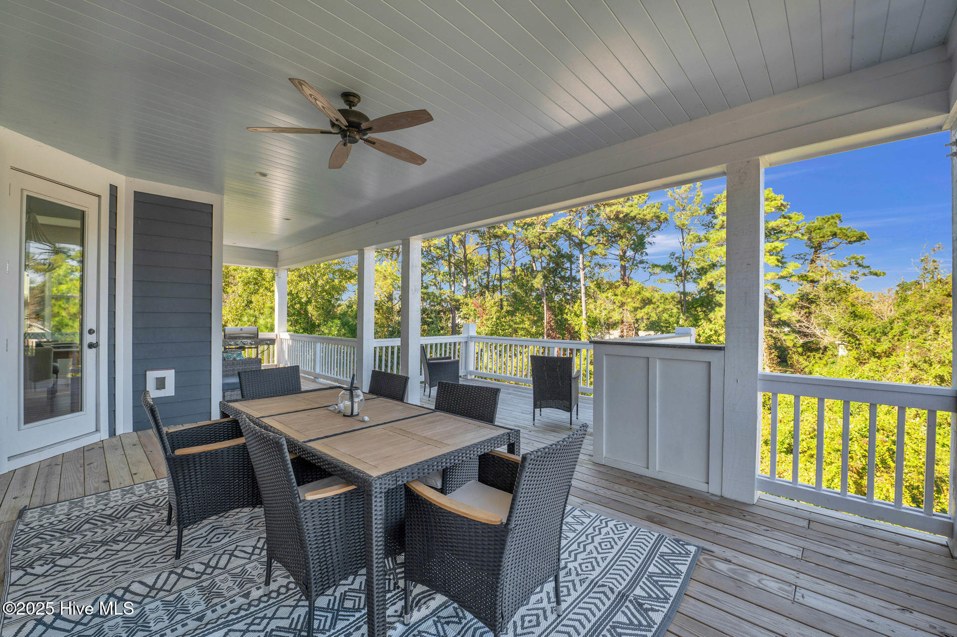 100539470 | Photo 33