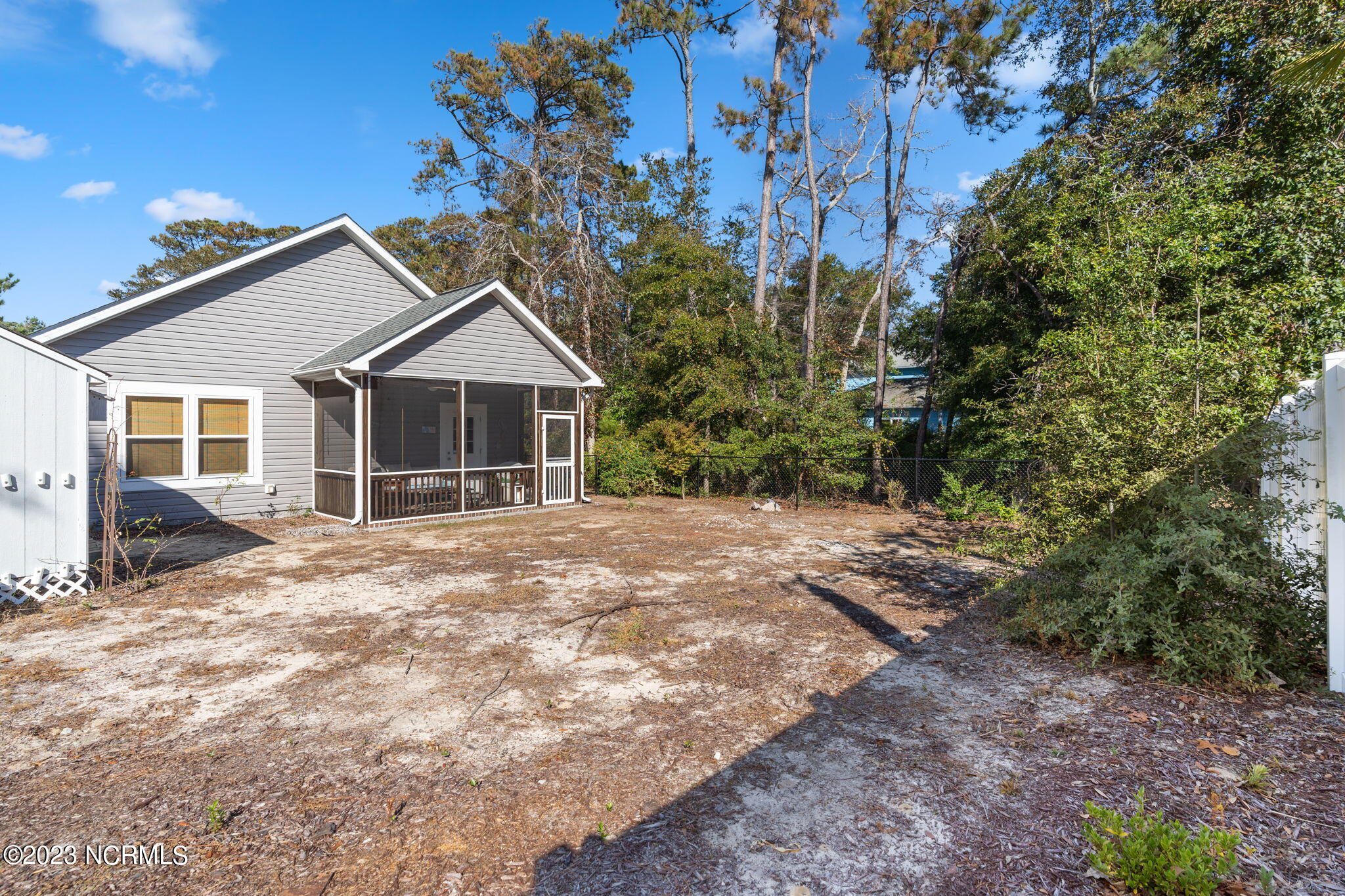 100568297 | Photo 31