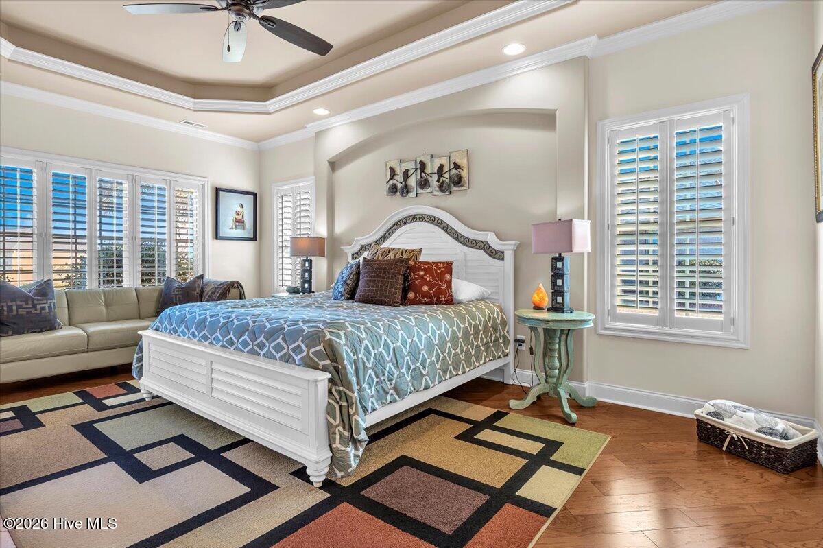 100553917 | Photo 50