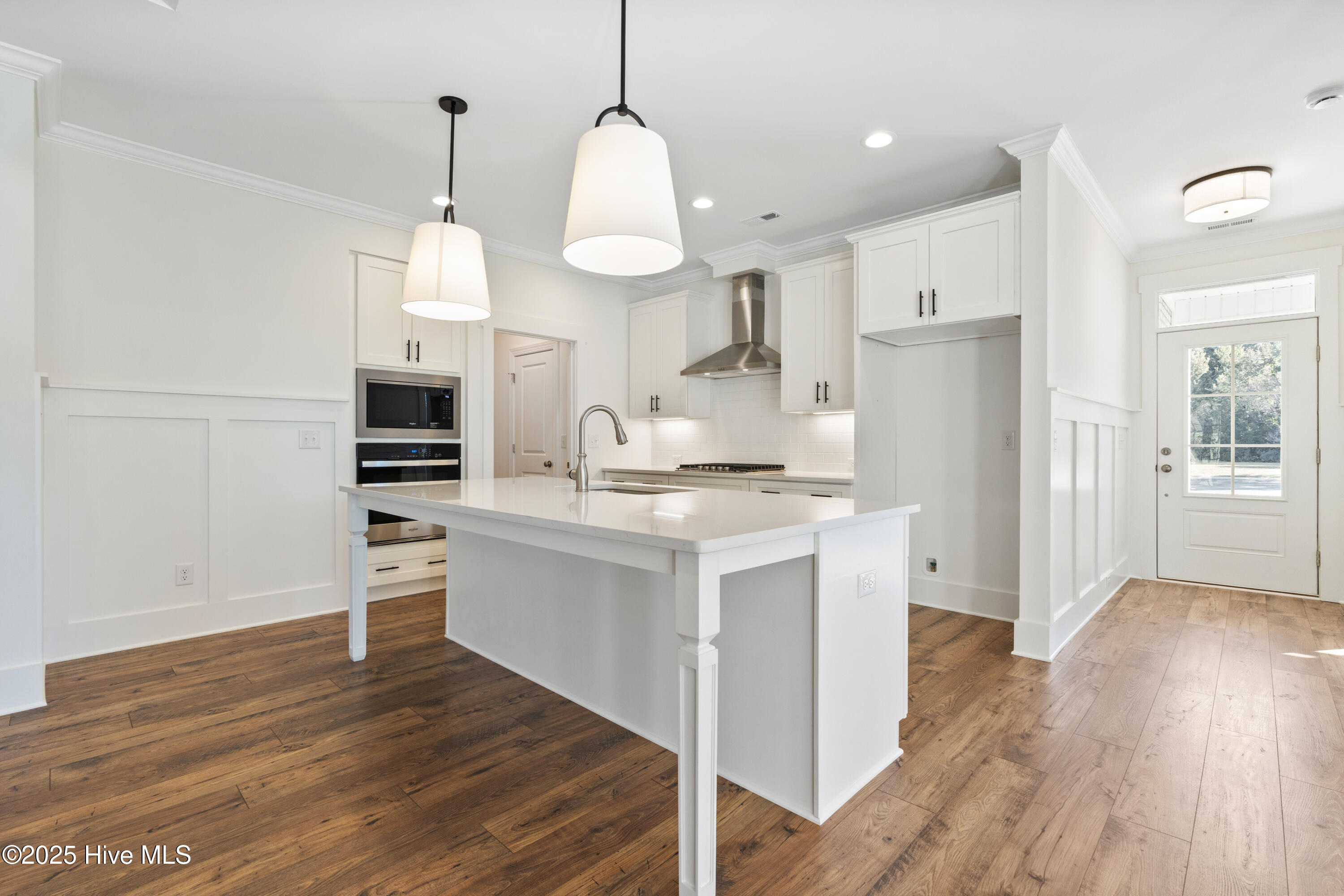 100537559 | Photo 13