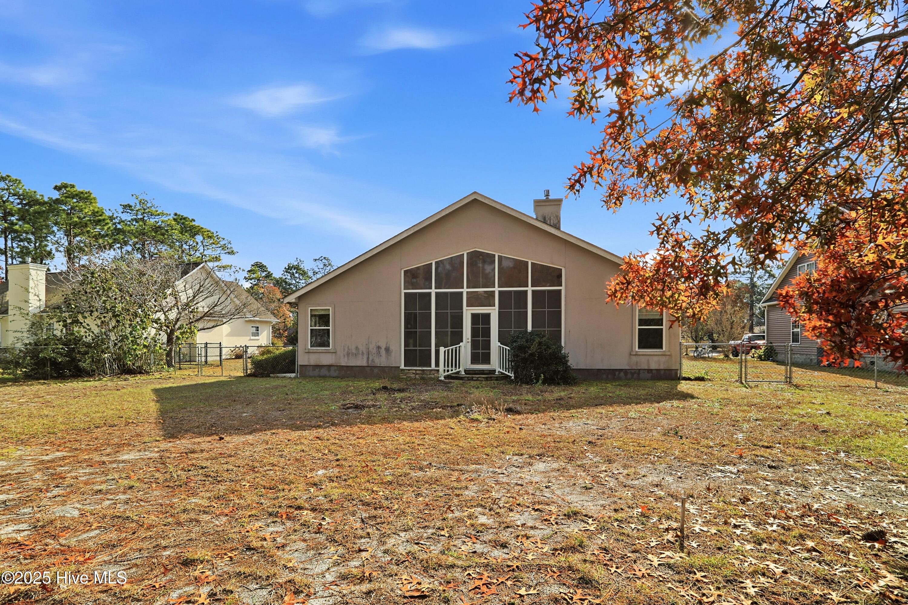 100543603 | Photo 44