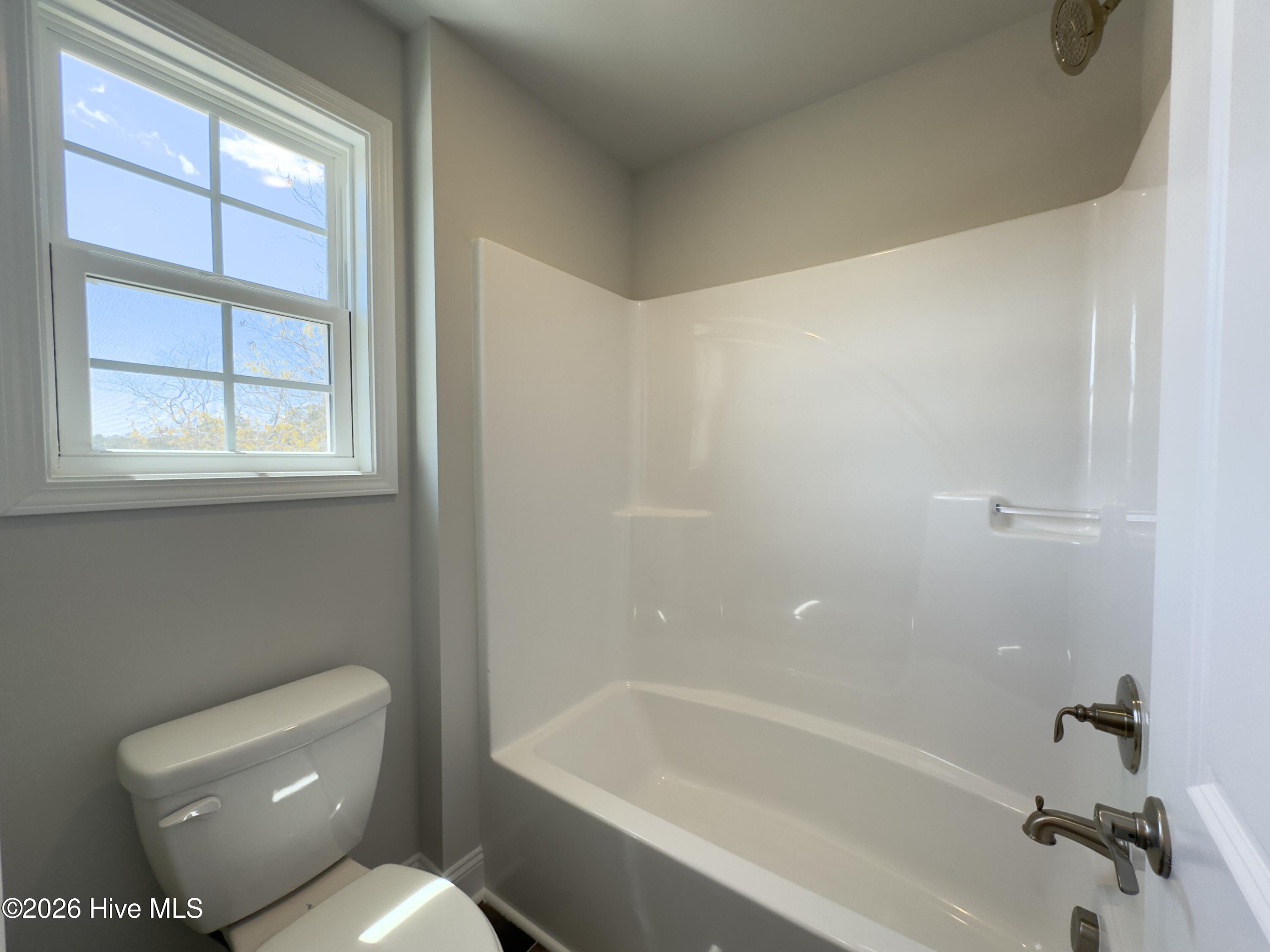 100563349 | Photo 24