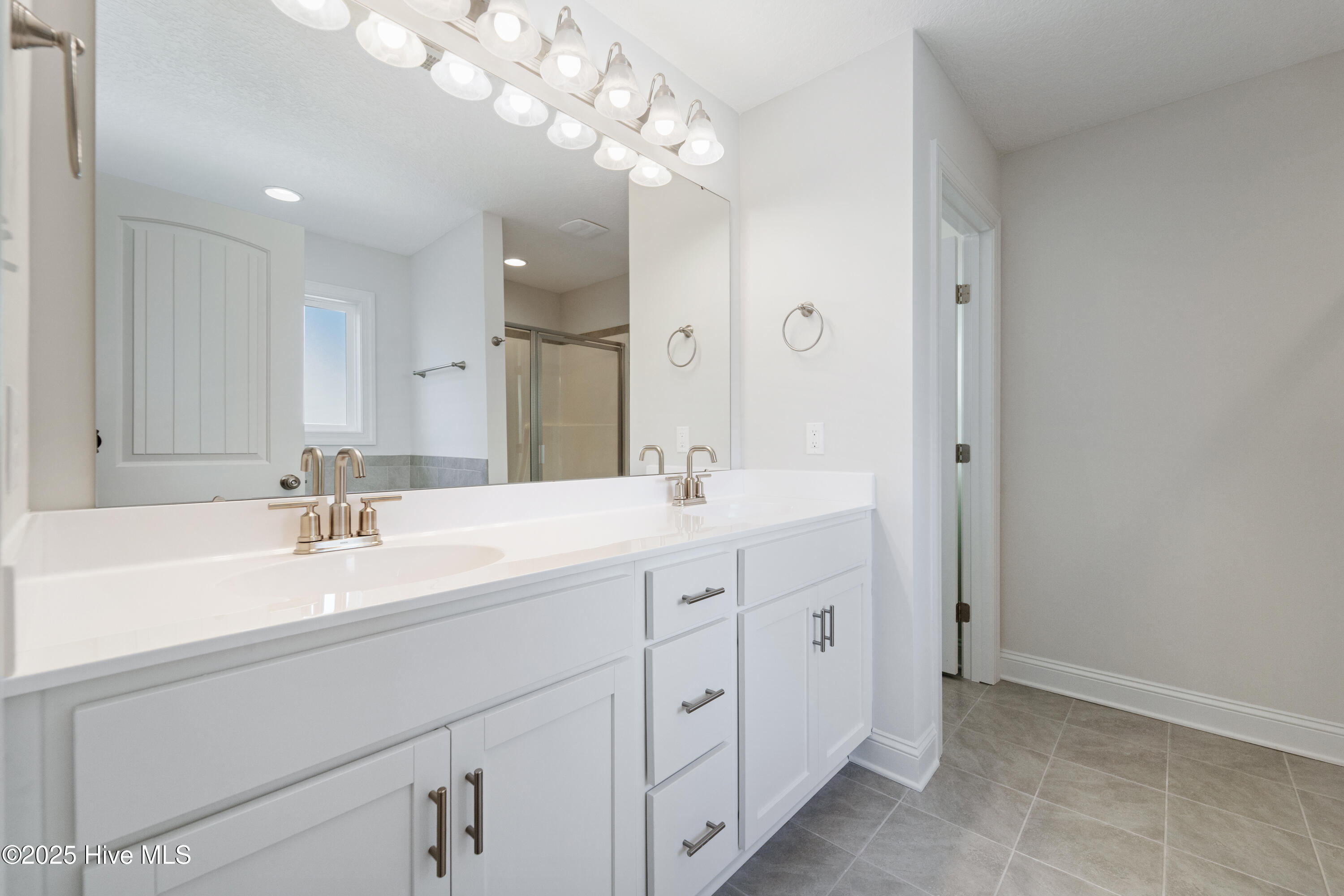 100512578 | Photo 36