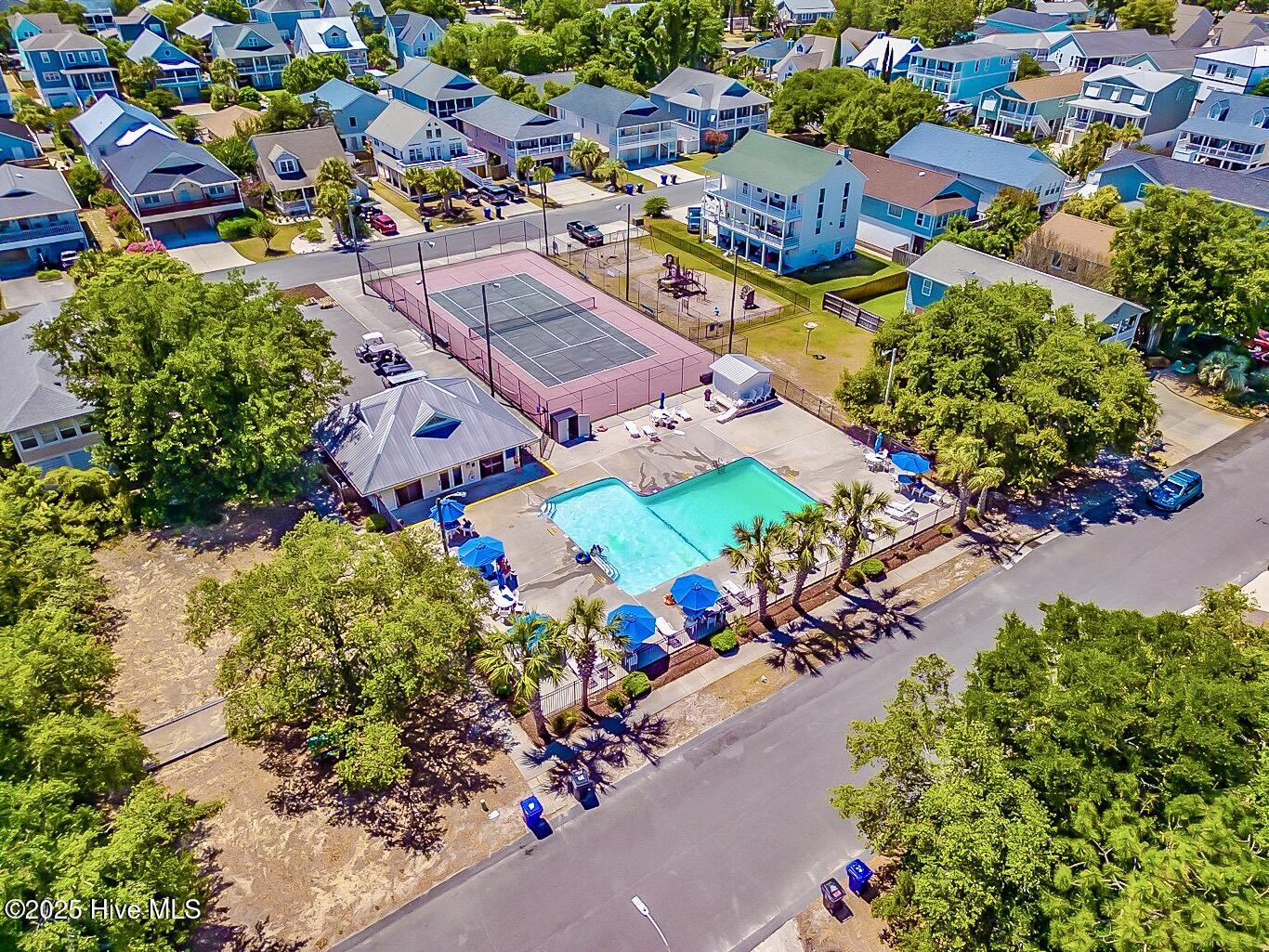 100519287 | Photo 34