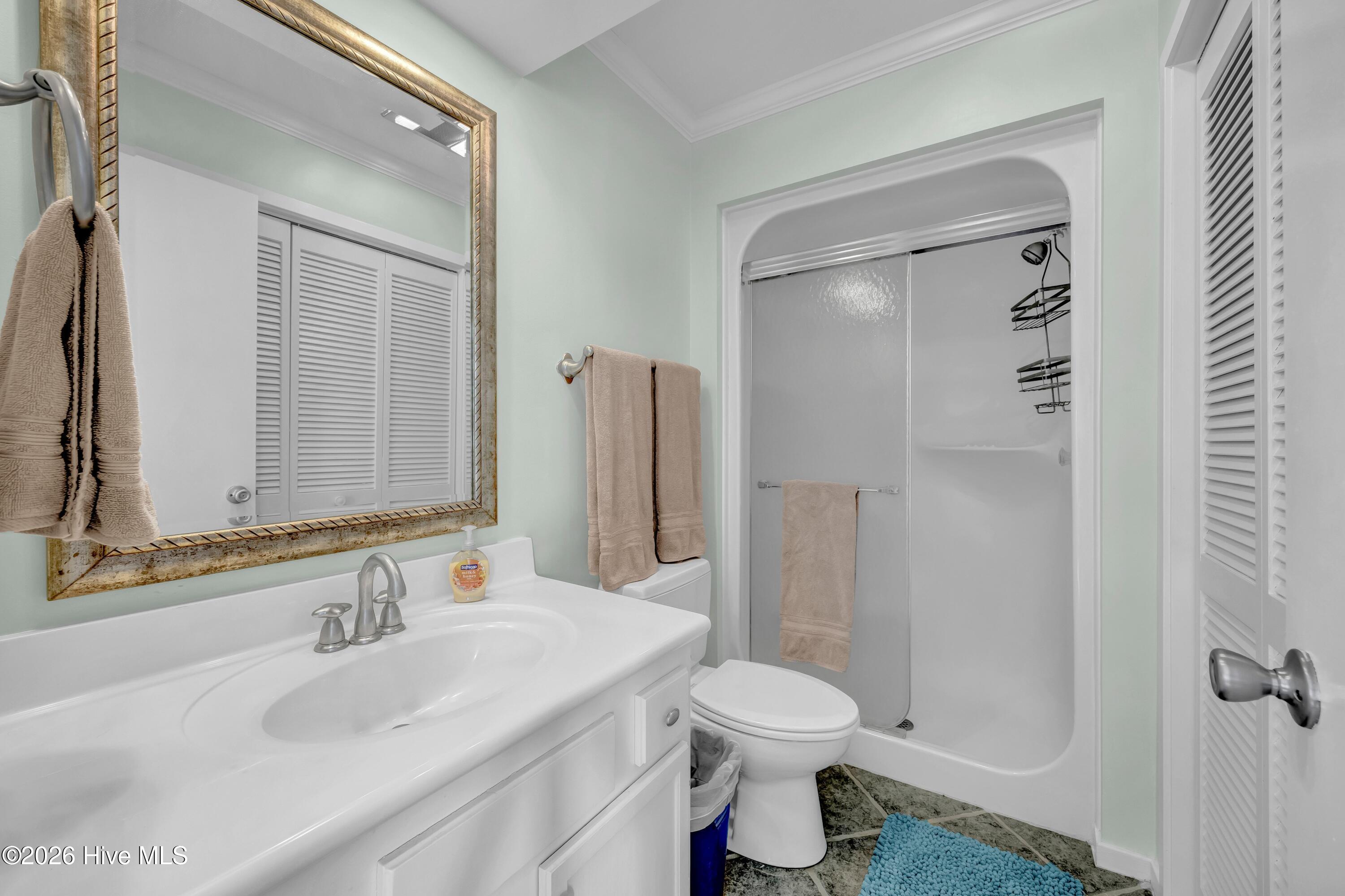 100560117 | Photo 19