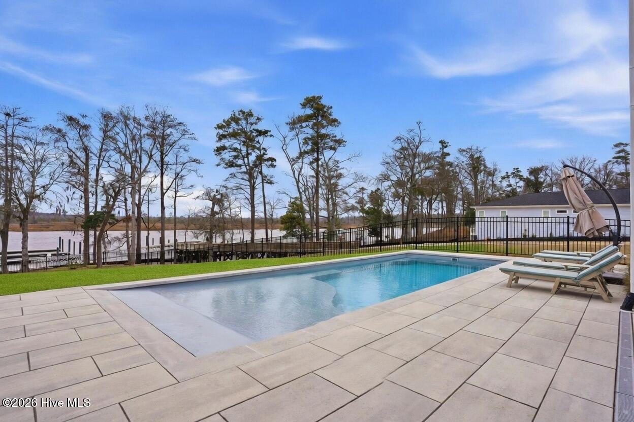 100559672 | Photo 42