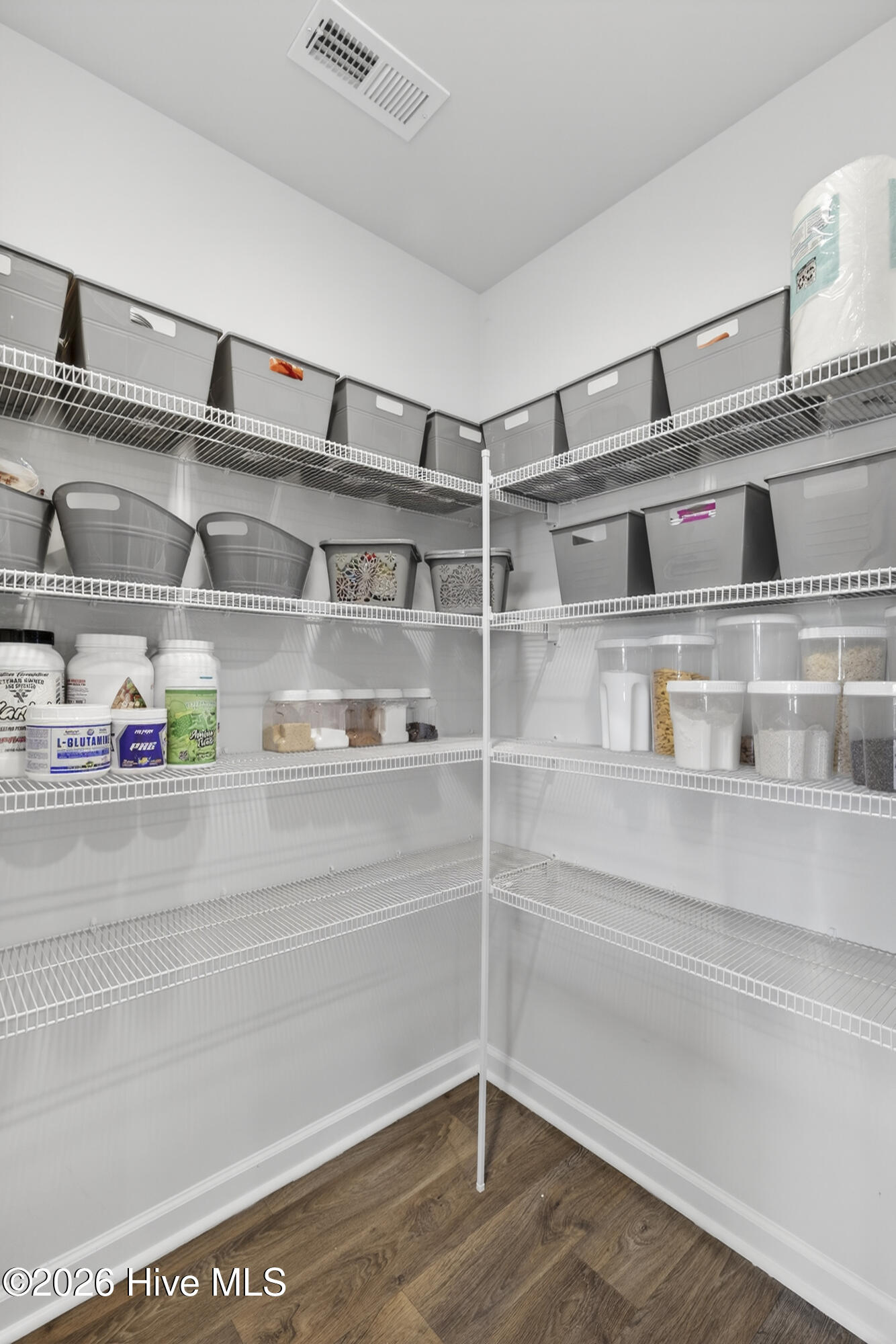 100557466 | Photo 13