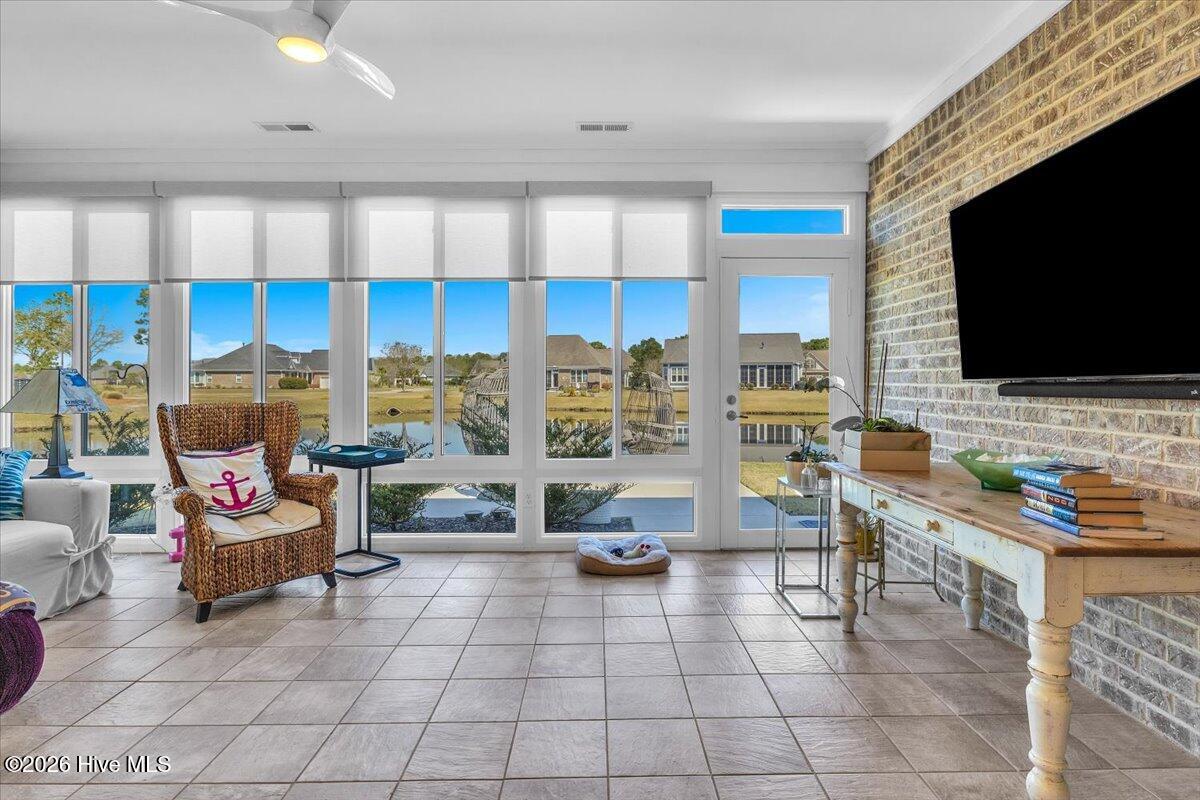 100562728 | Photo 33