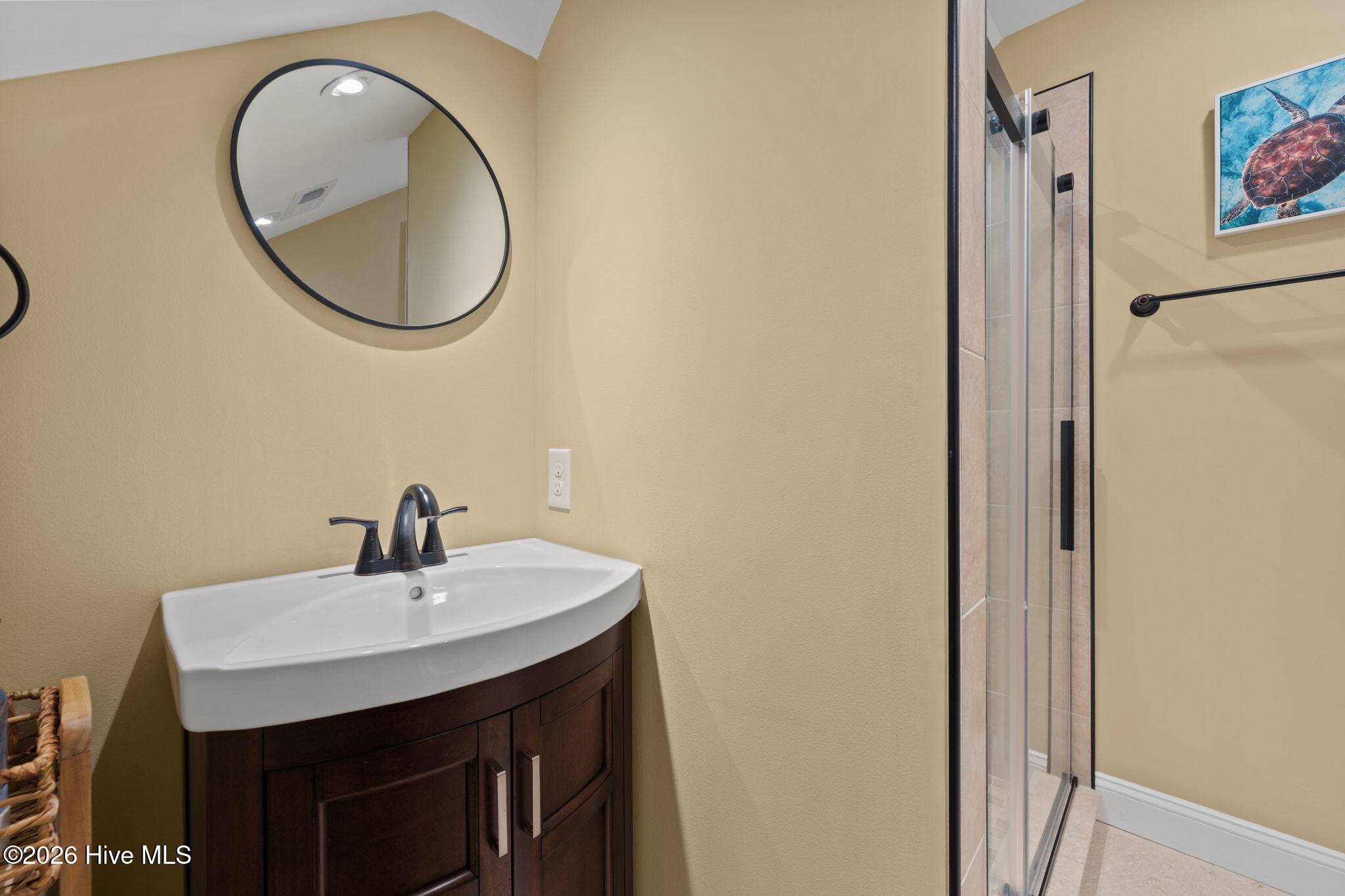 100568549 | Photo 34