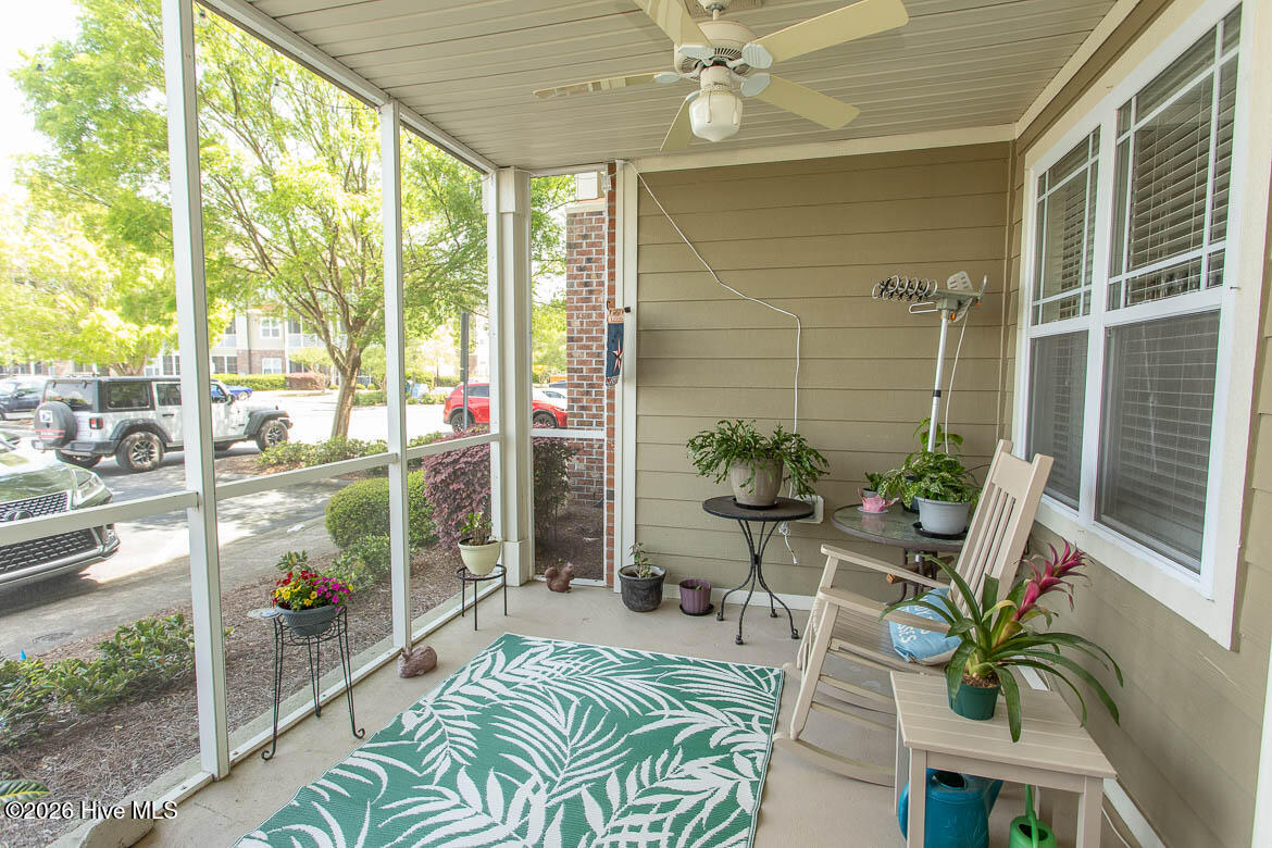 100496109 | Photo 30