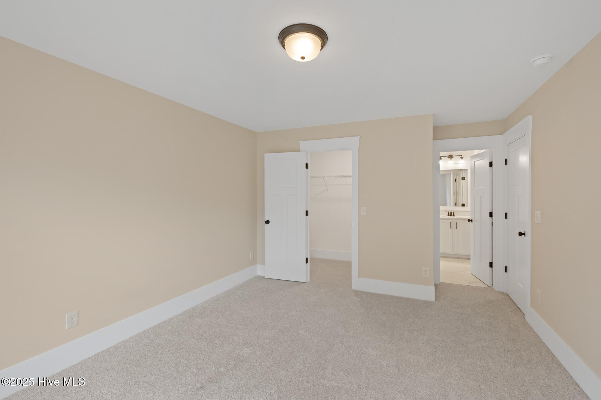 100524304 | Photo 24