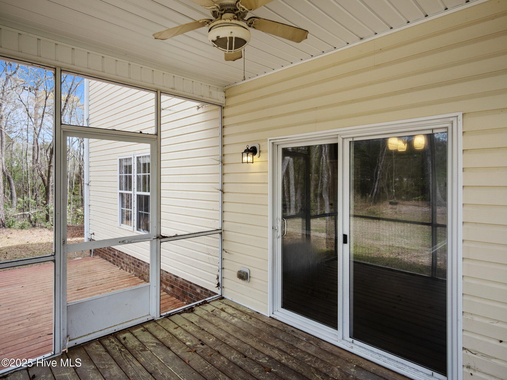 100544951 | Photo 33