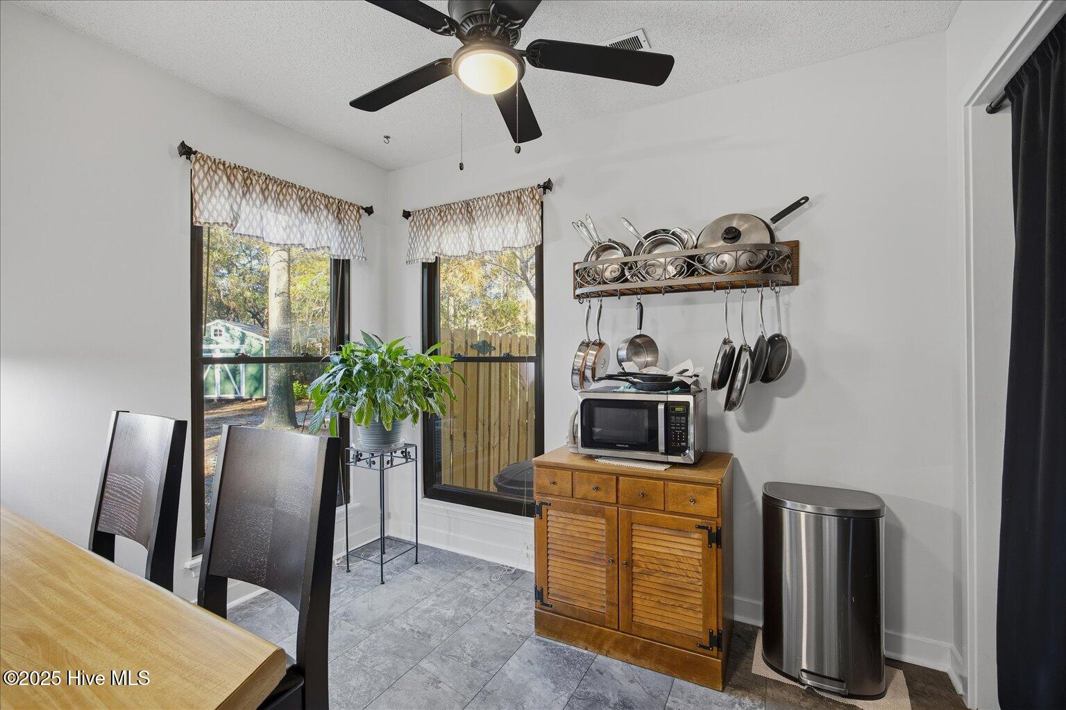 100546671 | Photo 14