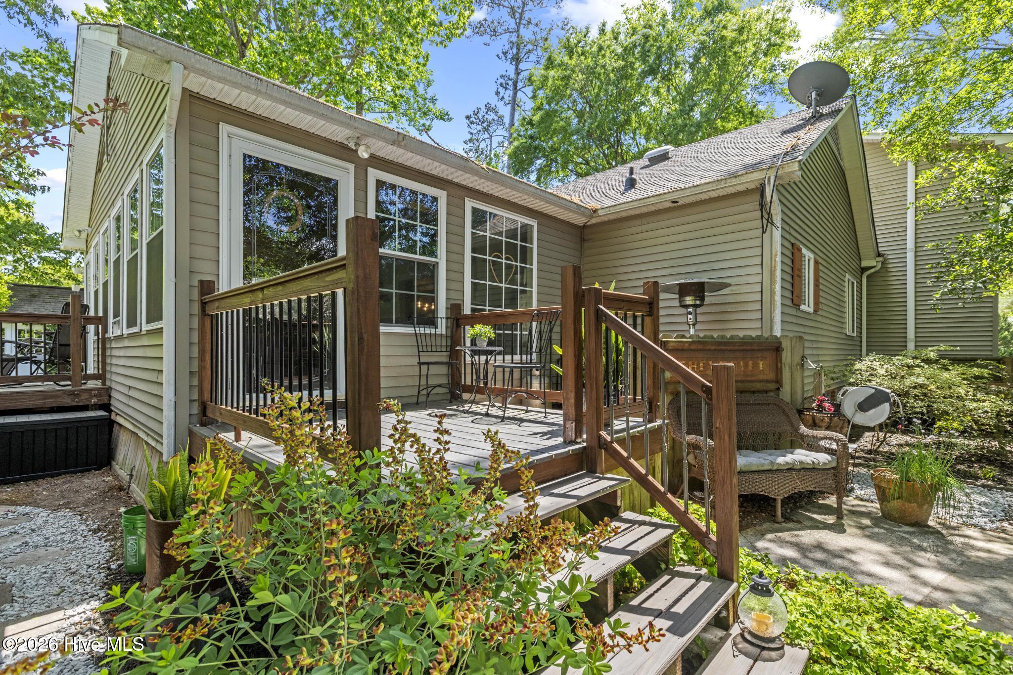 100569223 | Photo 59