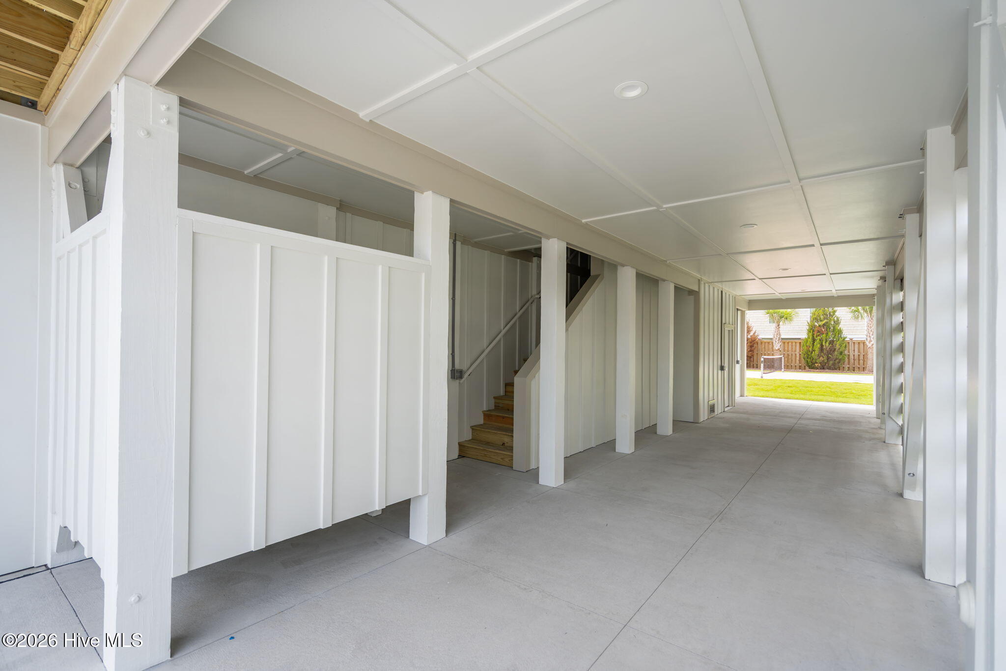 100553726 | Photo 47