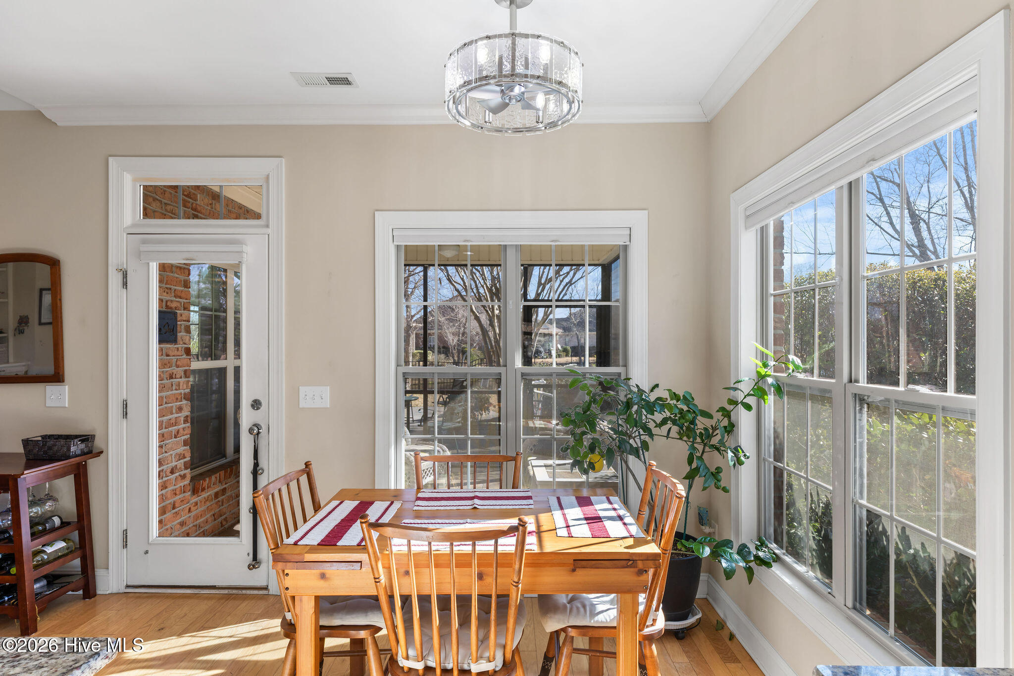 100554560 | Photo 17